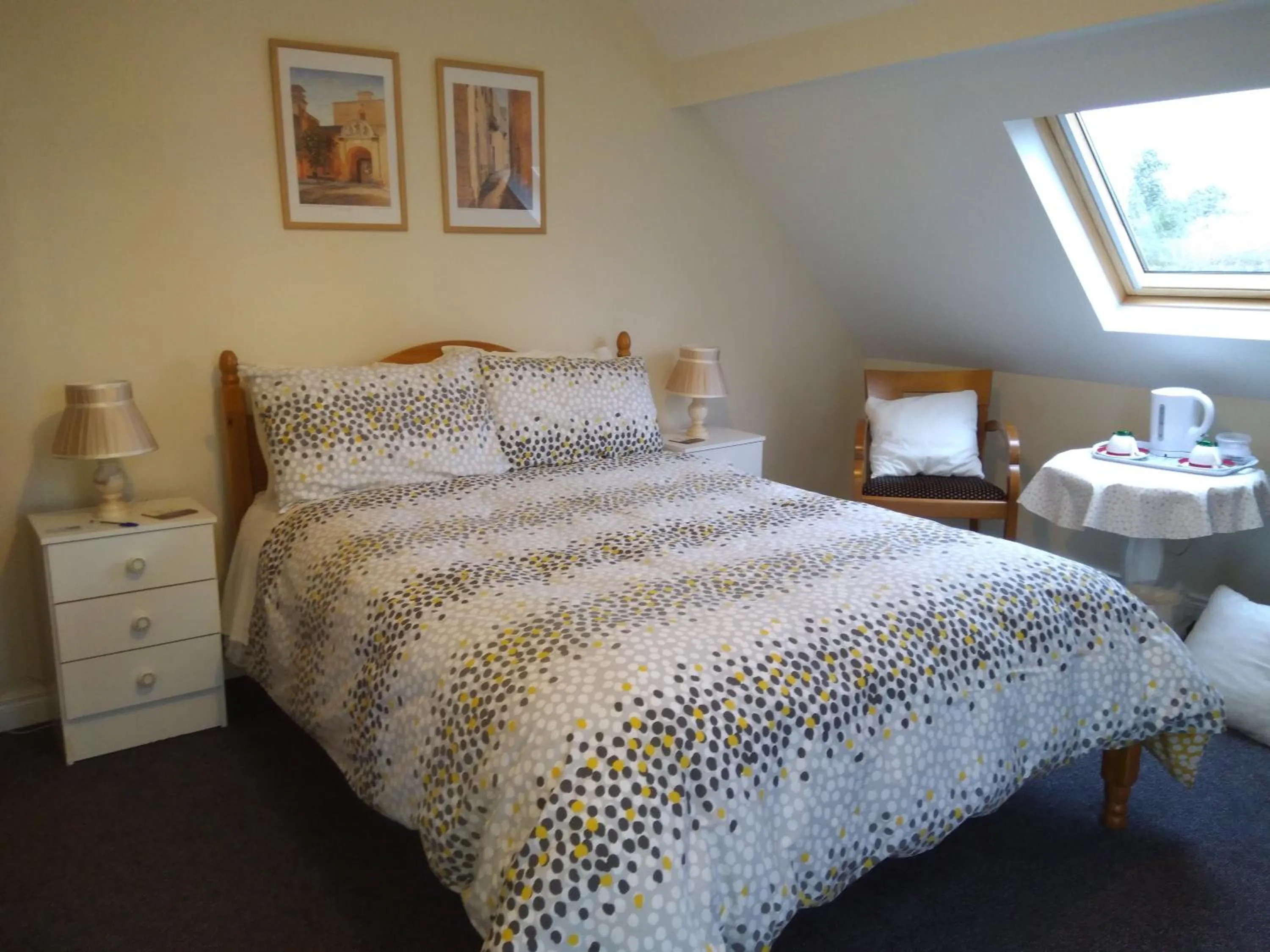 Bedroom in Twin Oaks Bed & Breakfast