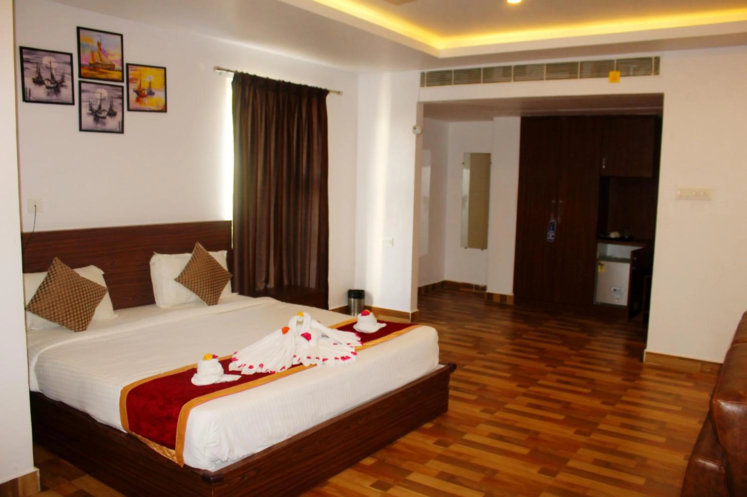 Bed in Hotel Peacock Pride