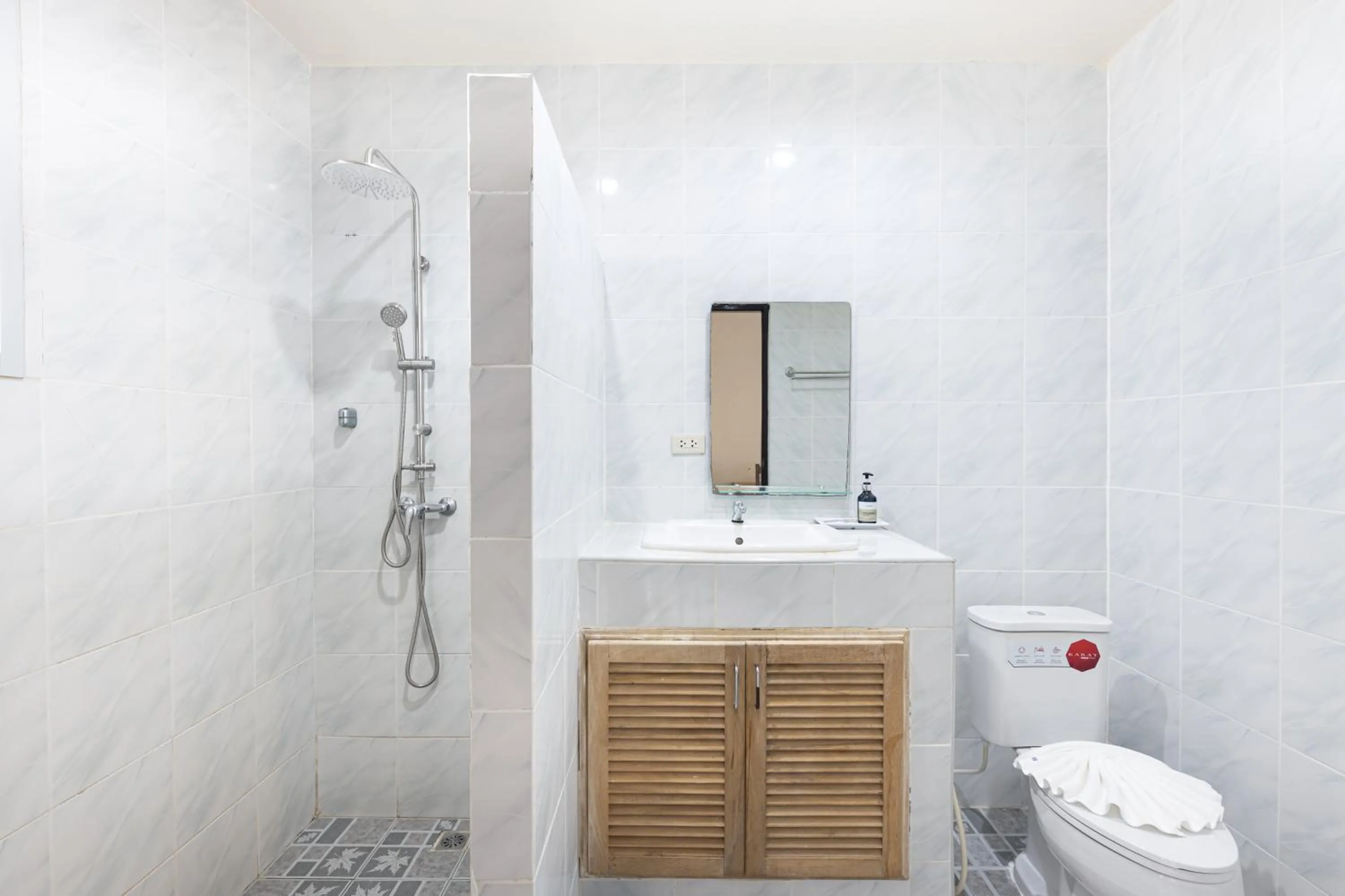 Shower in Blue Palm Kata Resort