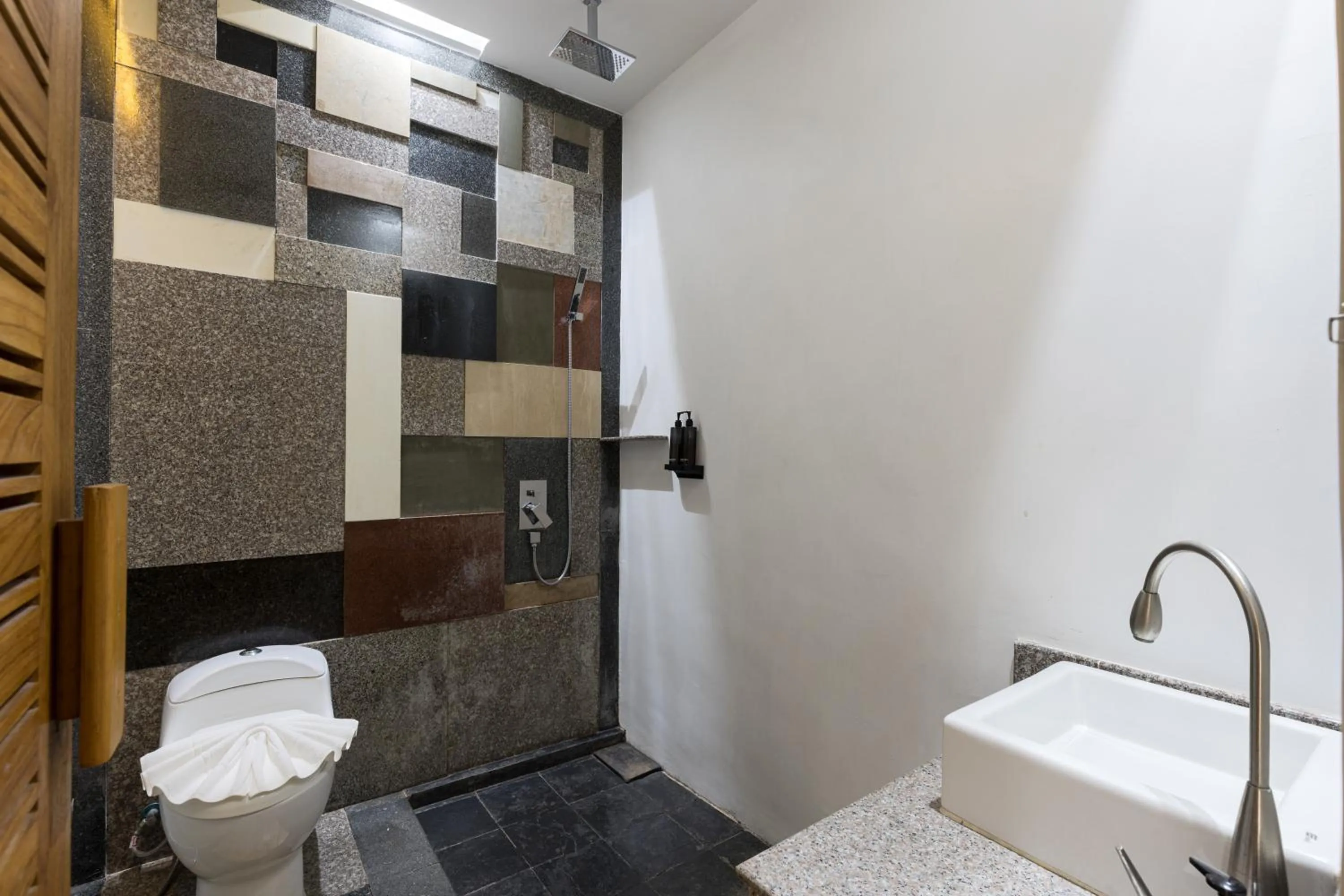 Shower in Blue Palm Kata Resort