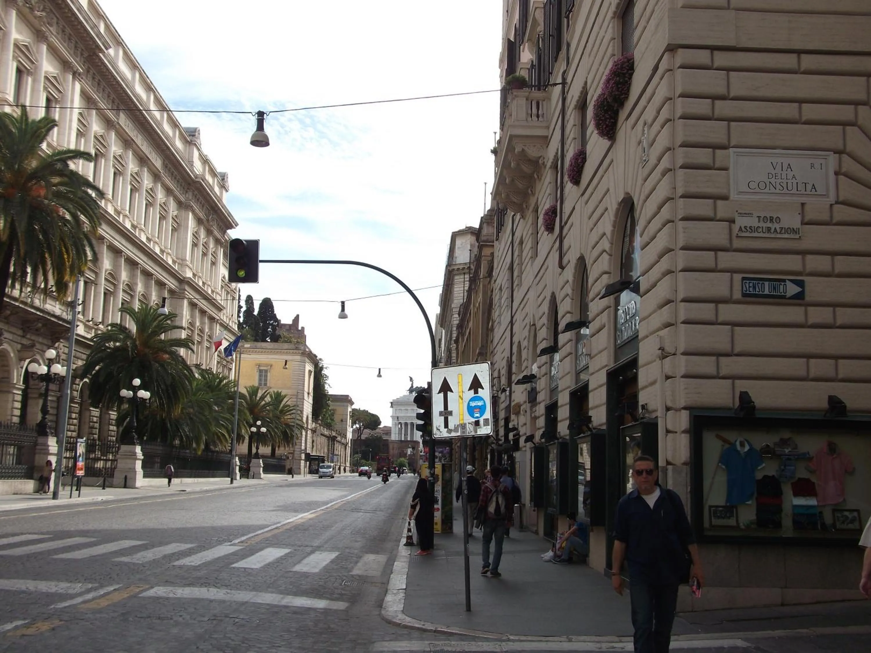 Restaurant/places to eat in Five Rooms Rome Guesthouse