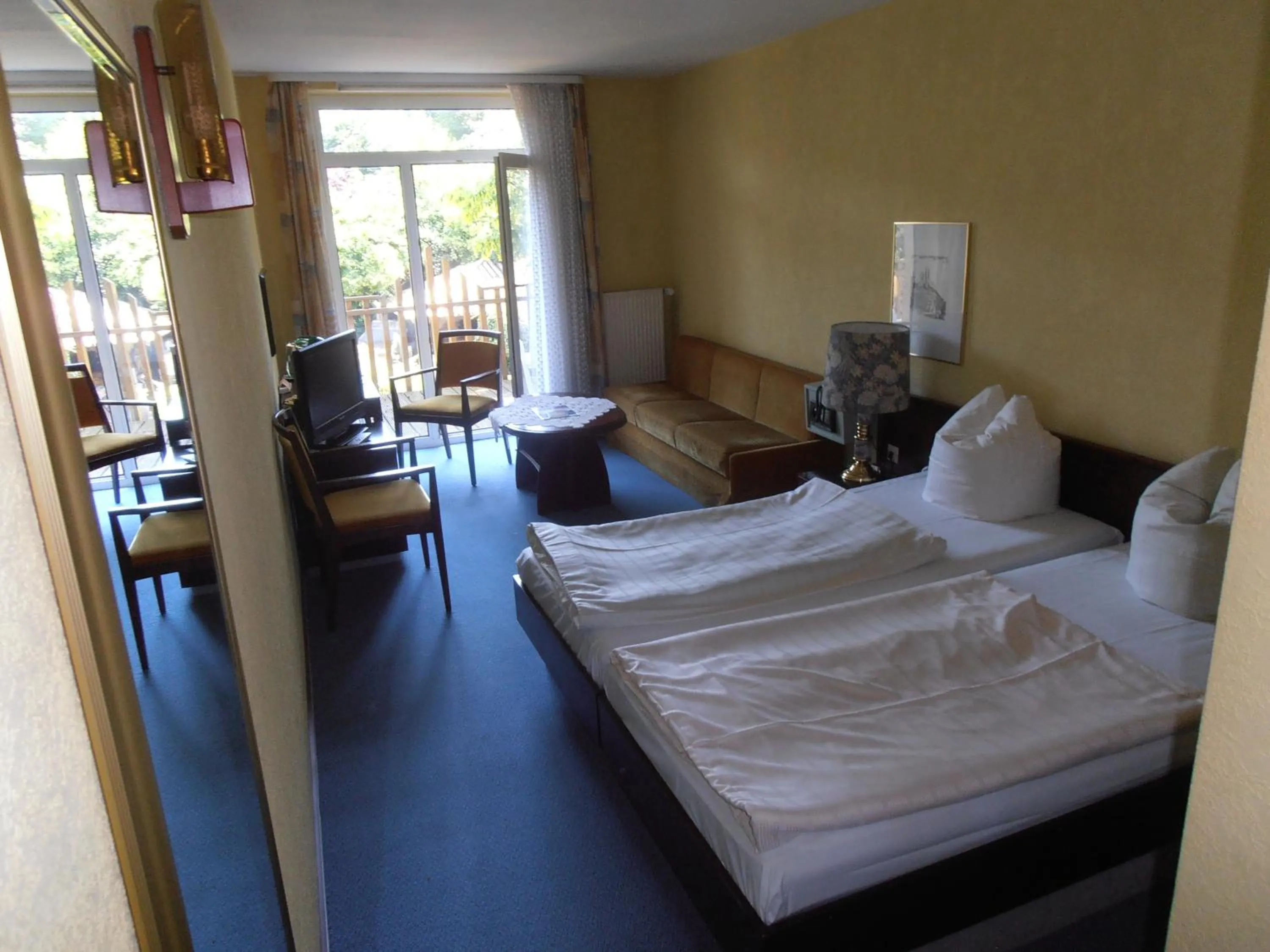 Photo of the whole room in Hotel am Deister