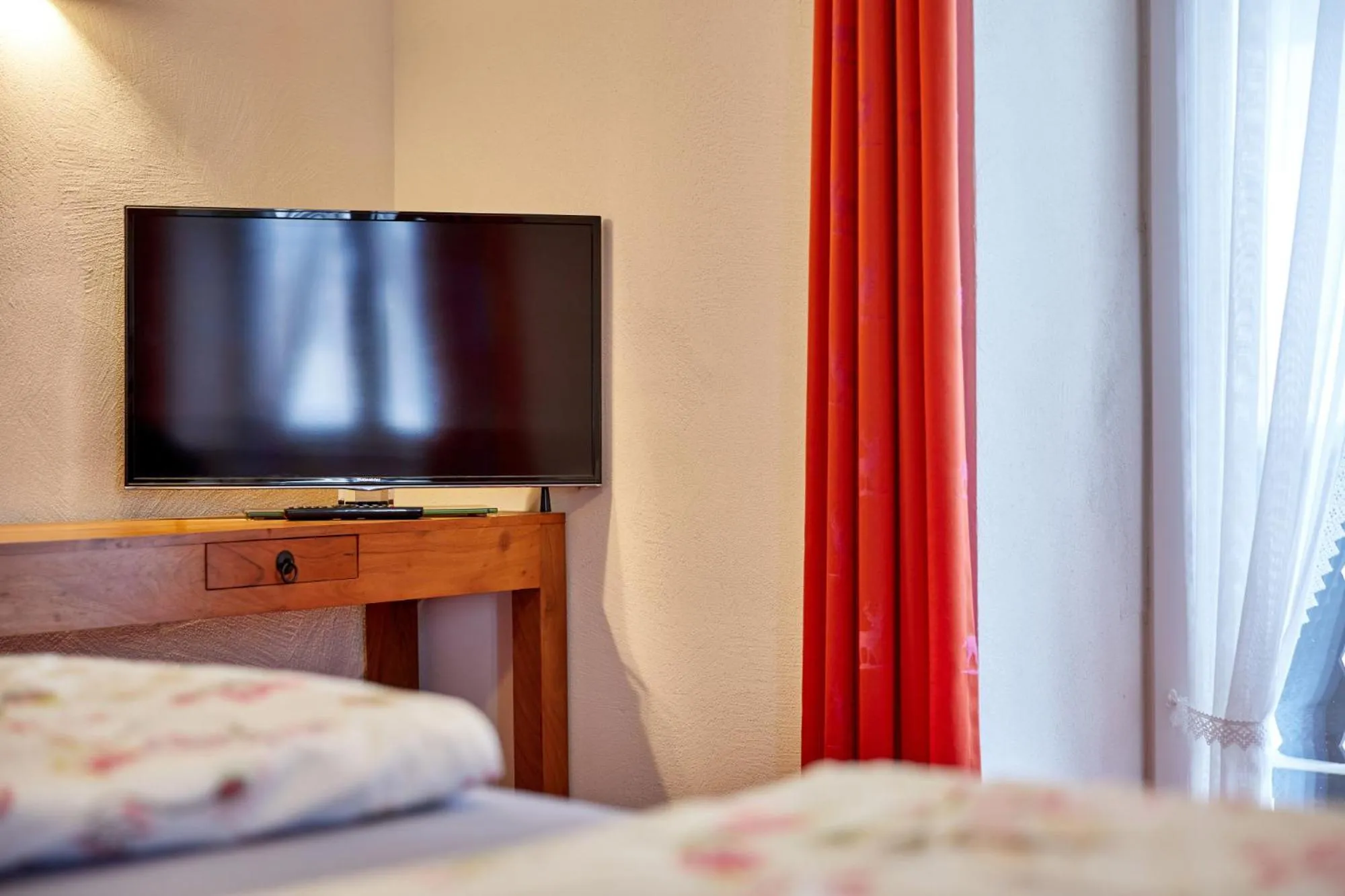 Photo of the whole room, Bed in Alpen Gästehaus
