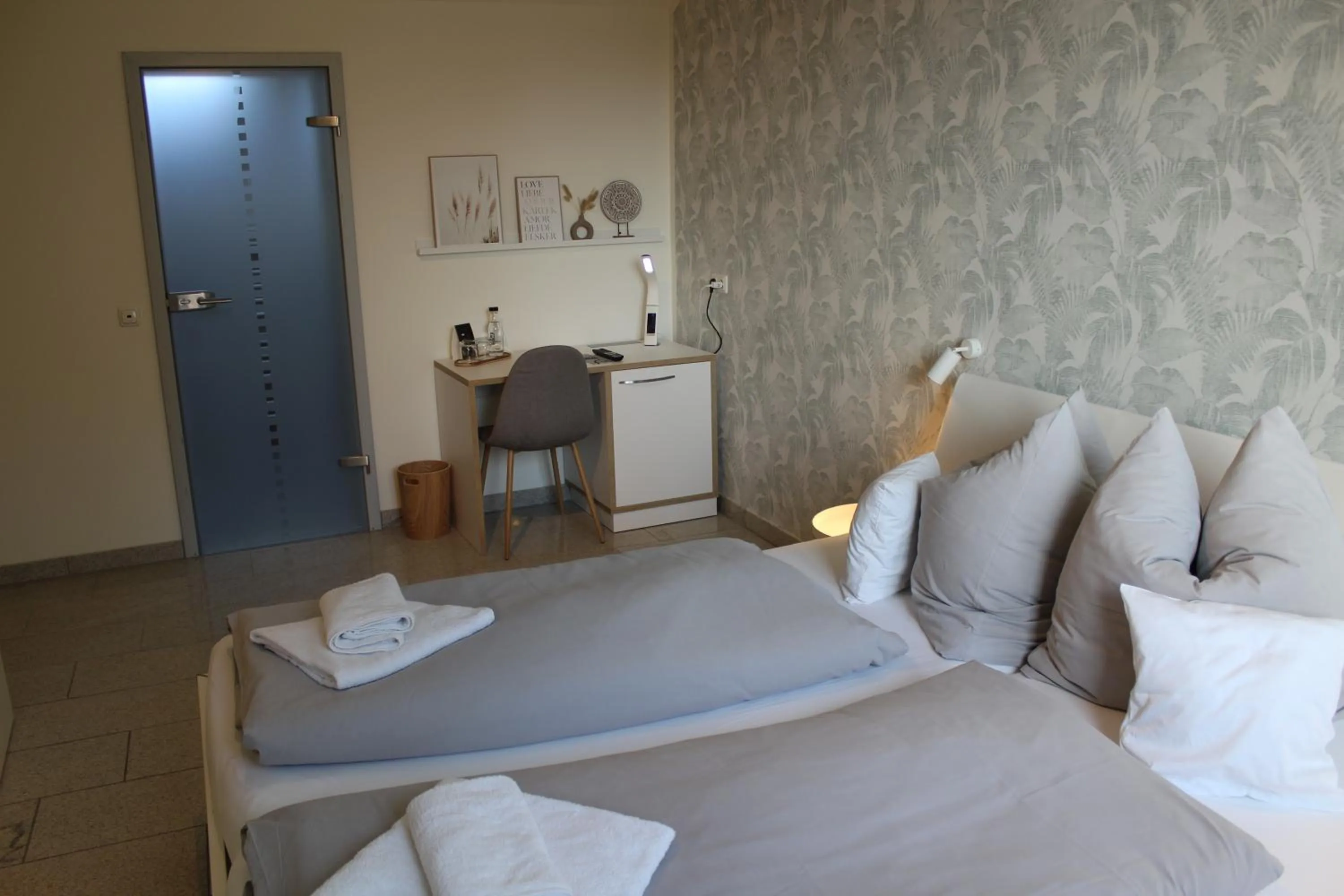 Bed in Schwanenhof Hotel und Restaurant