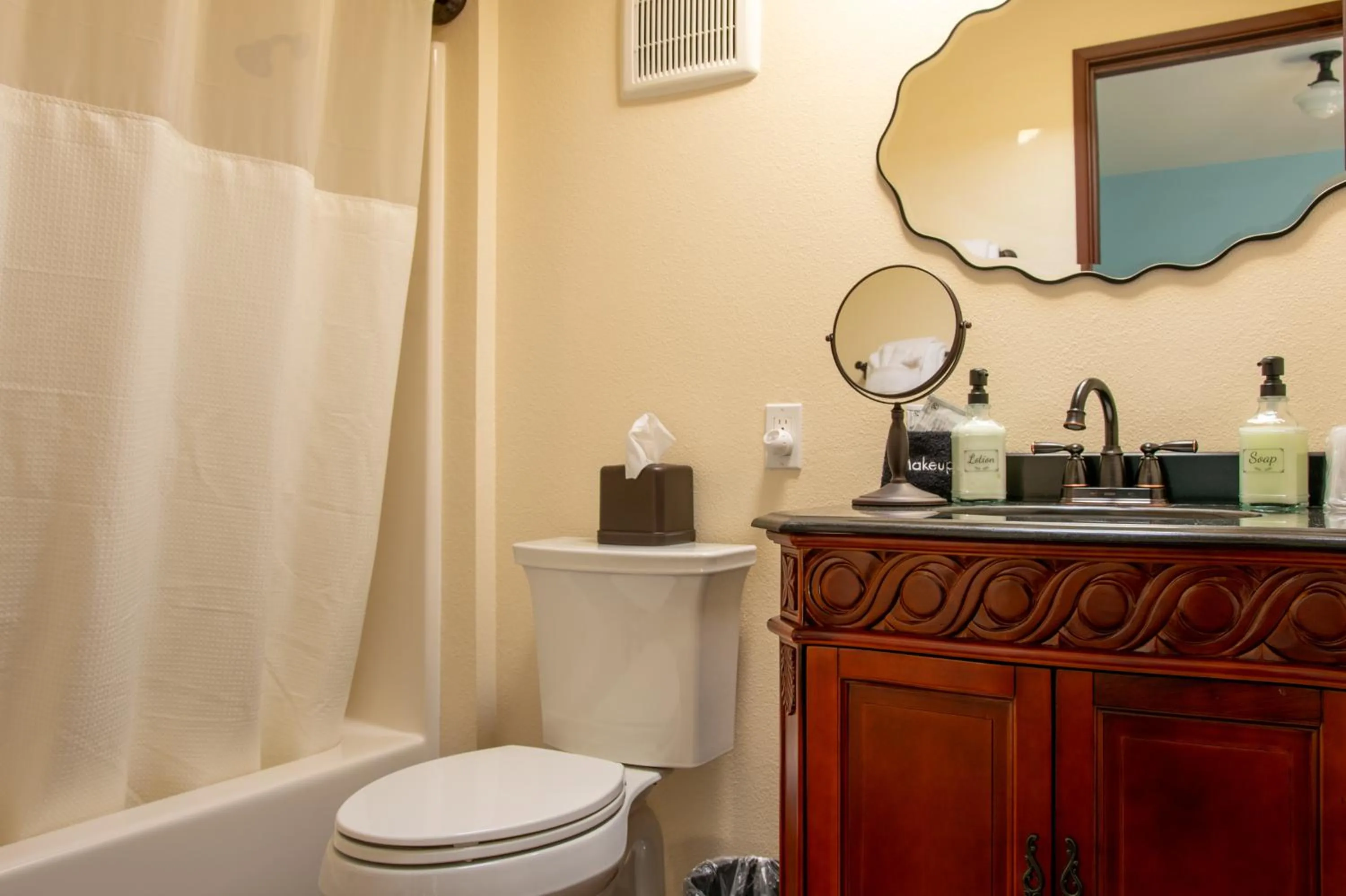 The Pearl Inn Bed and Breakfast