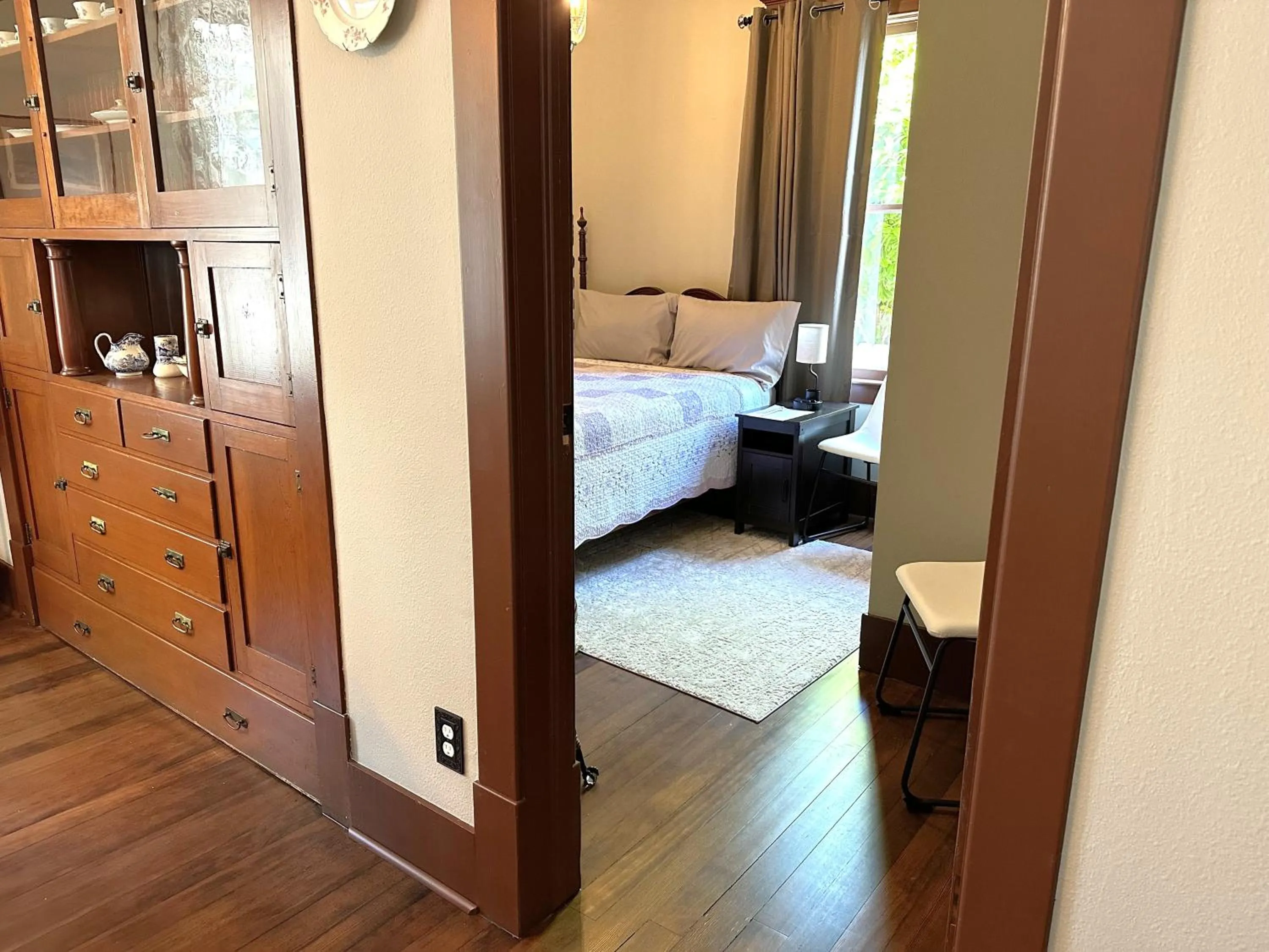 Bed in The Pearl Inn Bed and Breakfast