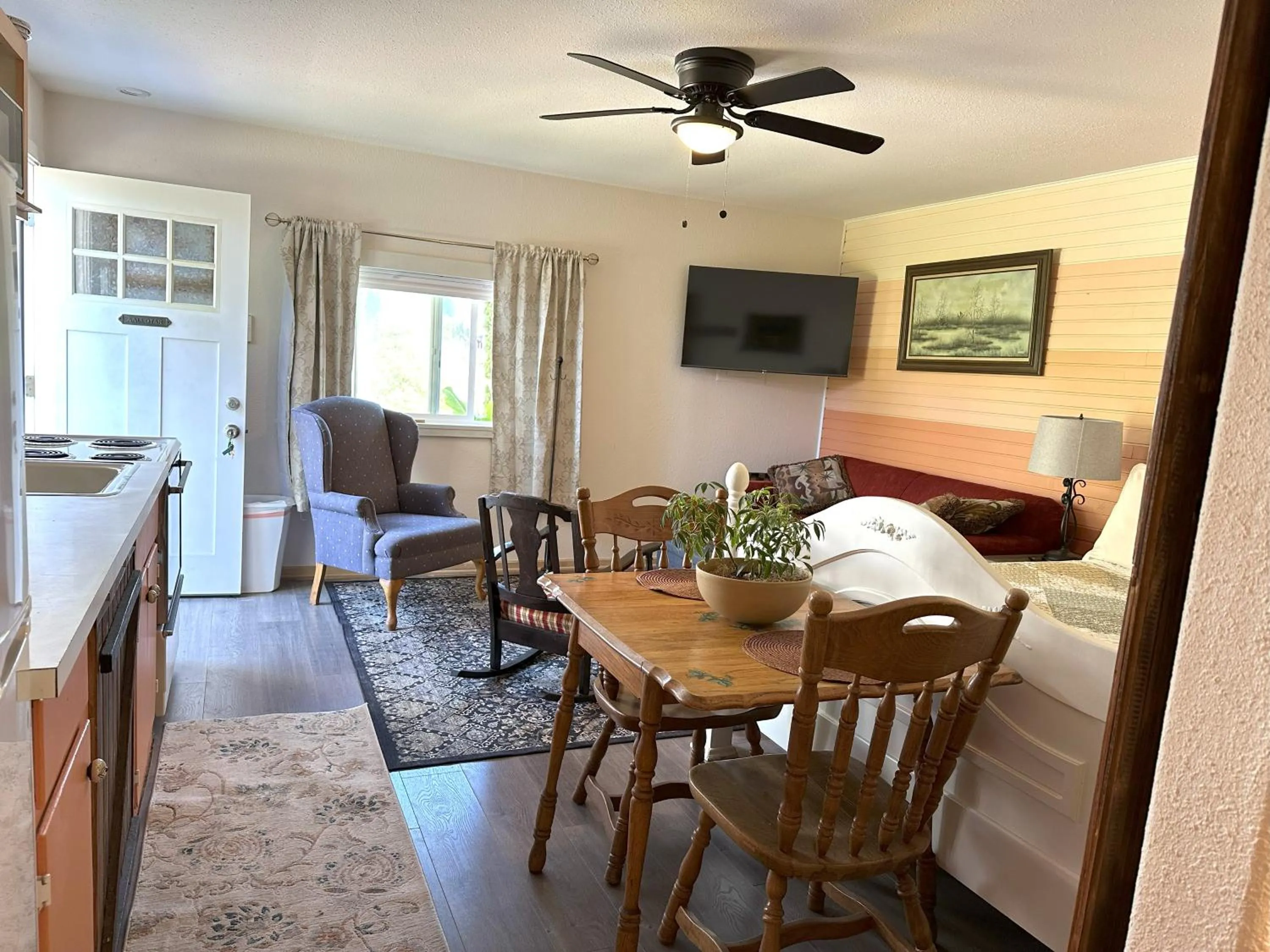 The Pearl Inn Bed and Breakfast