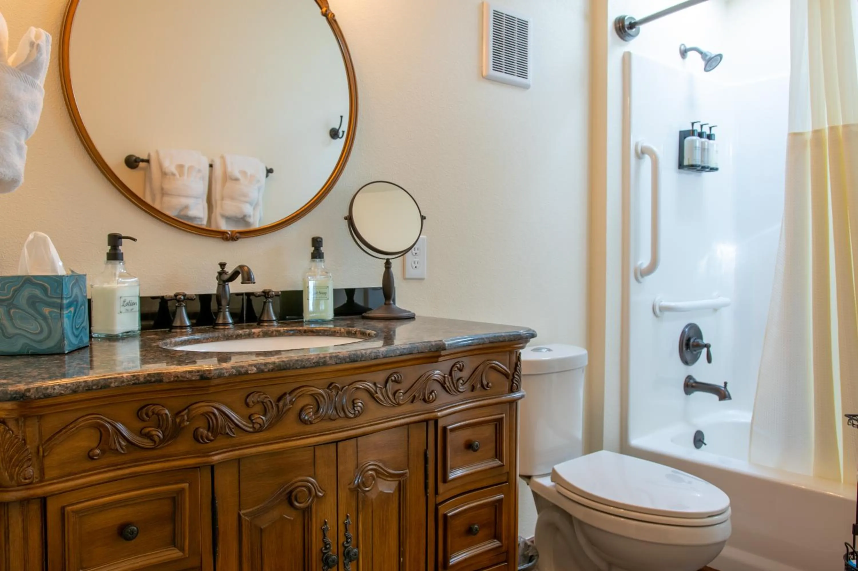 The Pearl Inn Bed and Breakfast