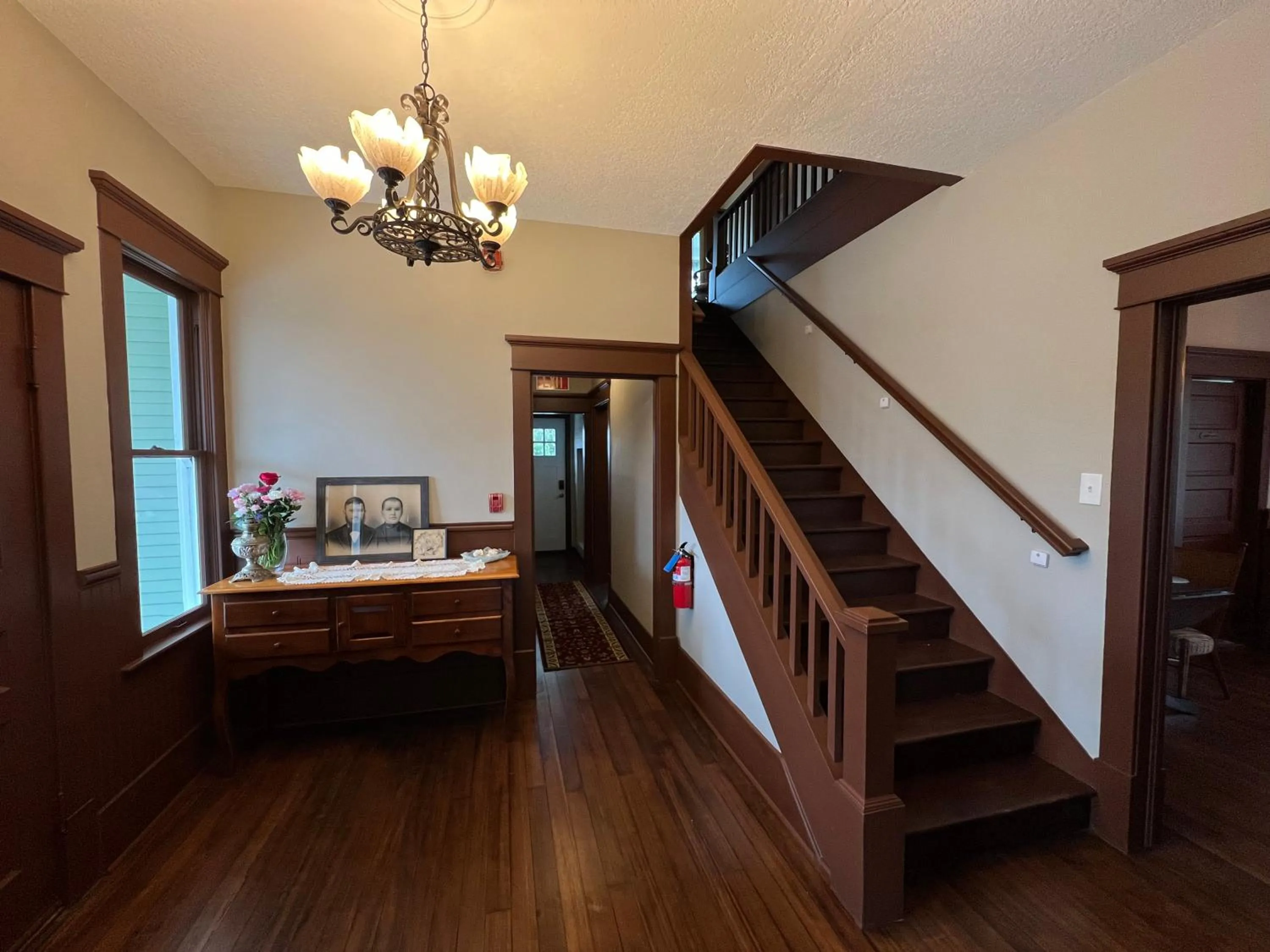 Facade/entrance in The Pearl Inn Bed and Breakfast