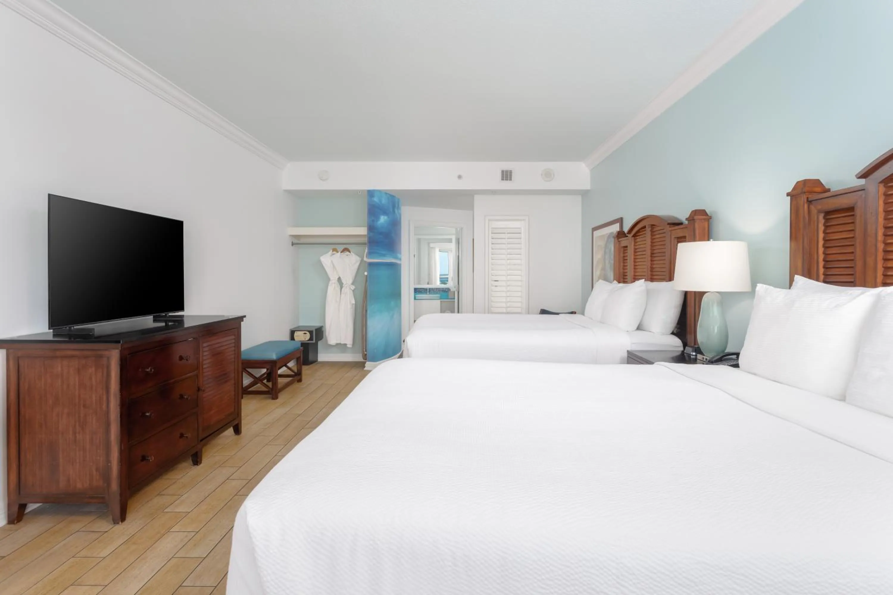 Guests, Bed in The Pensacola Beach Resort
