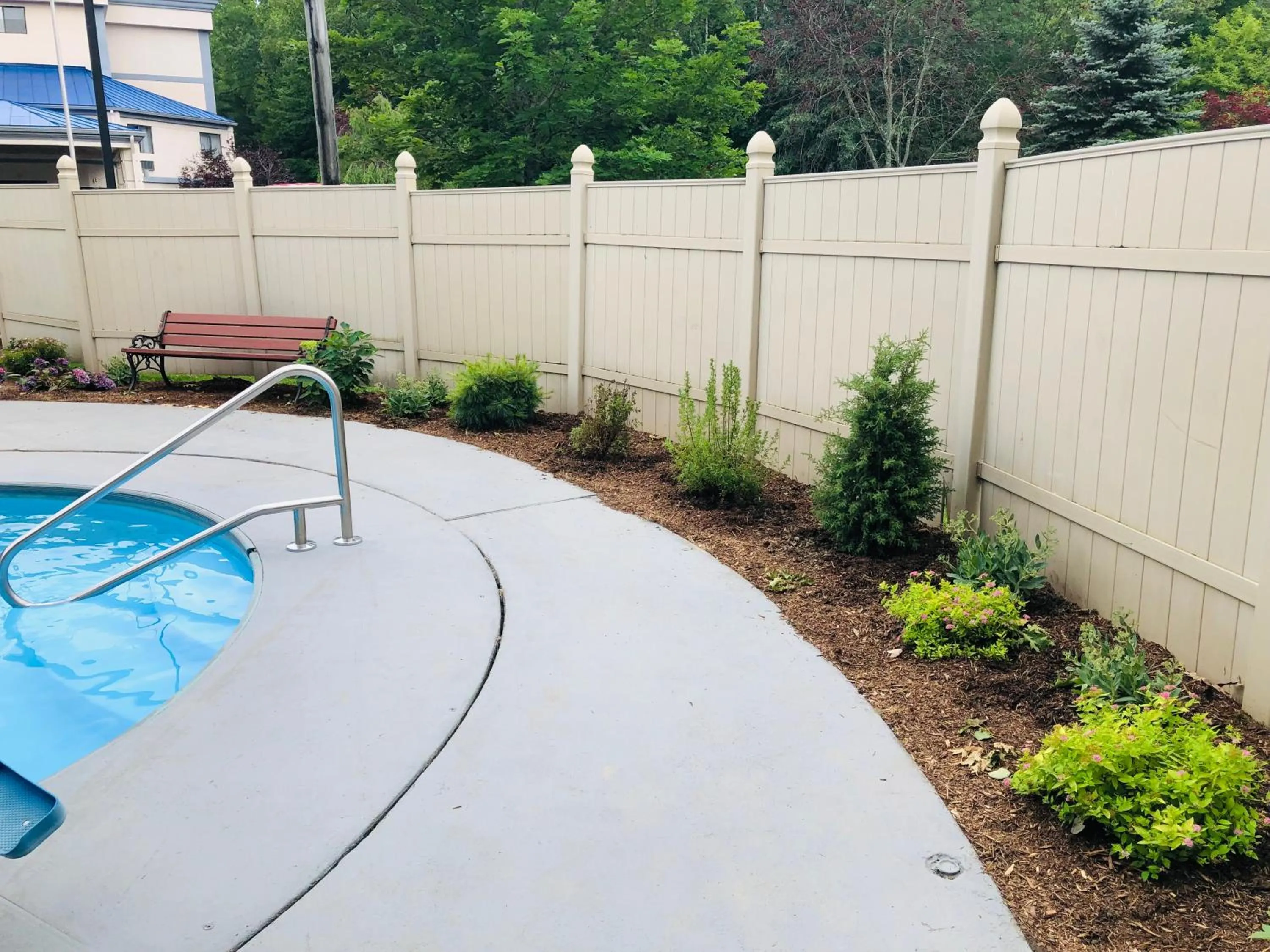 Swimming pool in Best Western West Lebanon-Hanover