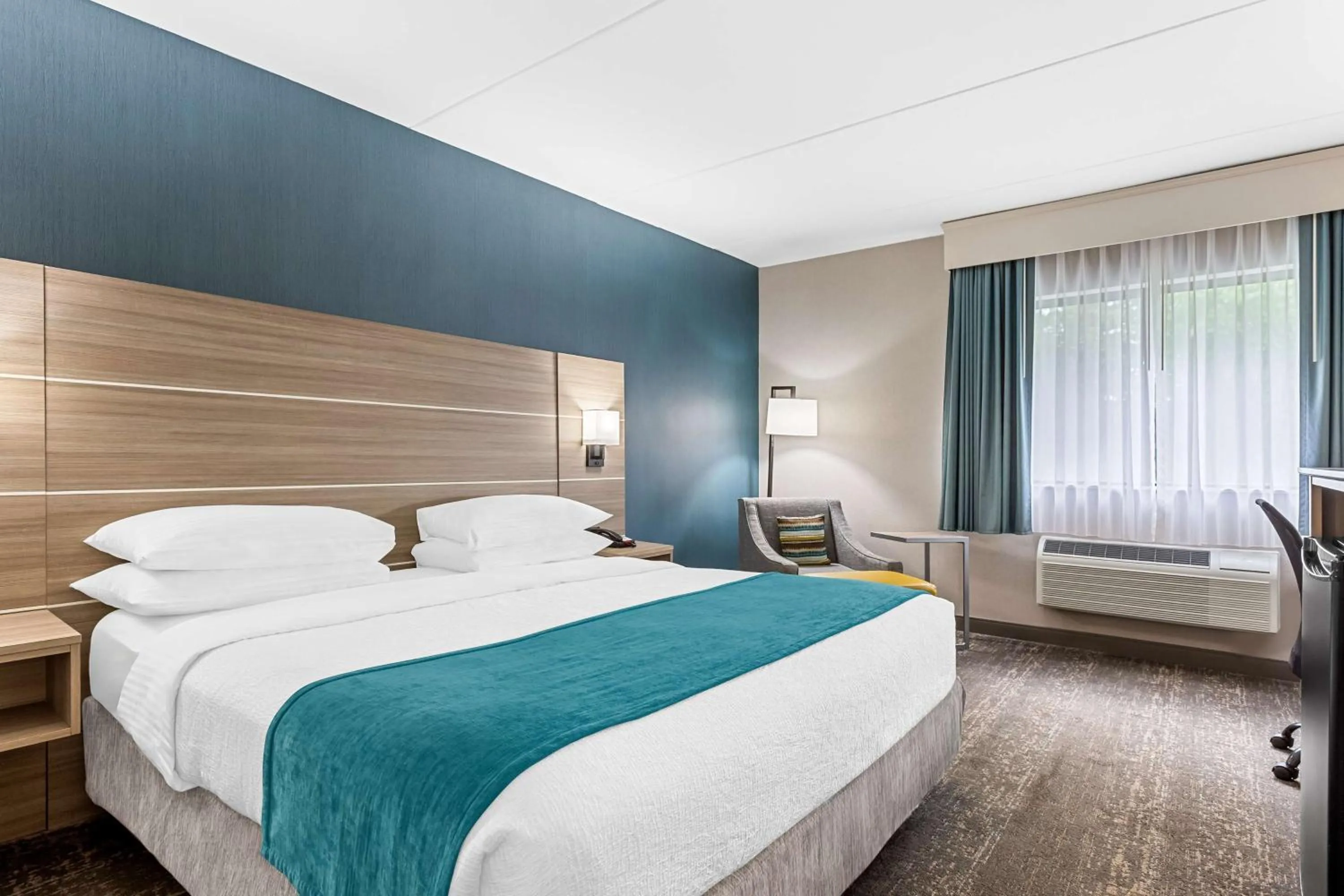 Bedroom, Bed in Best Western West Lebanon-Hanover