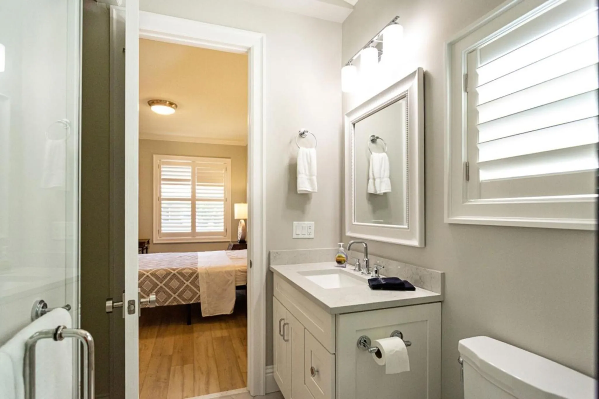 Toilet, Bed in Tuscan Vacation Rental