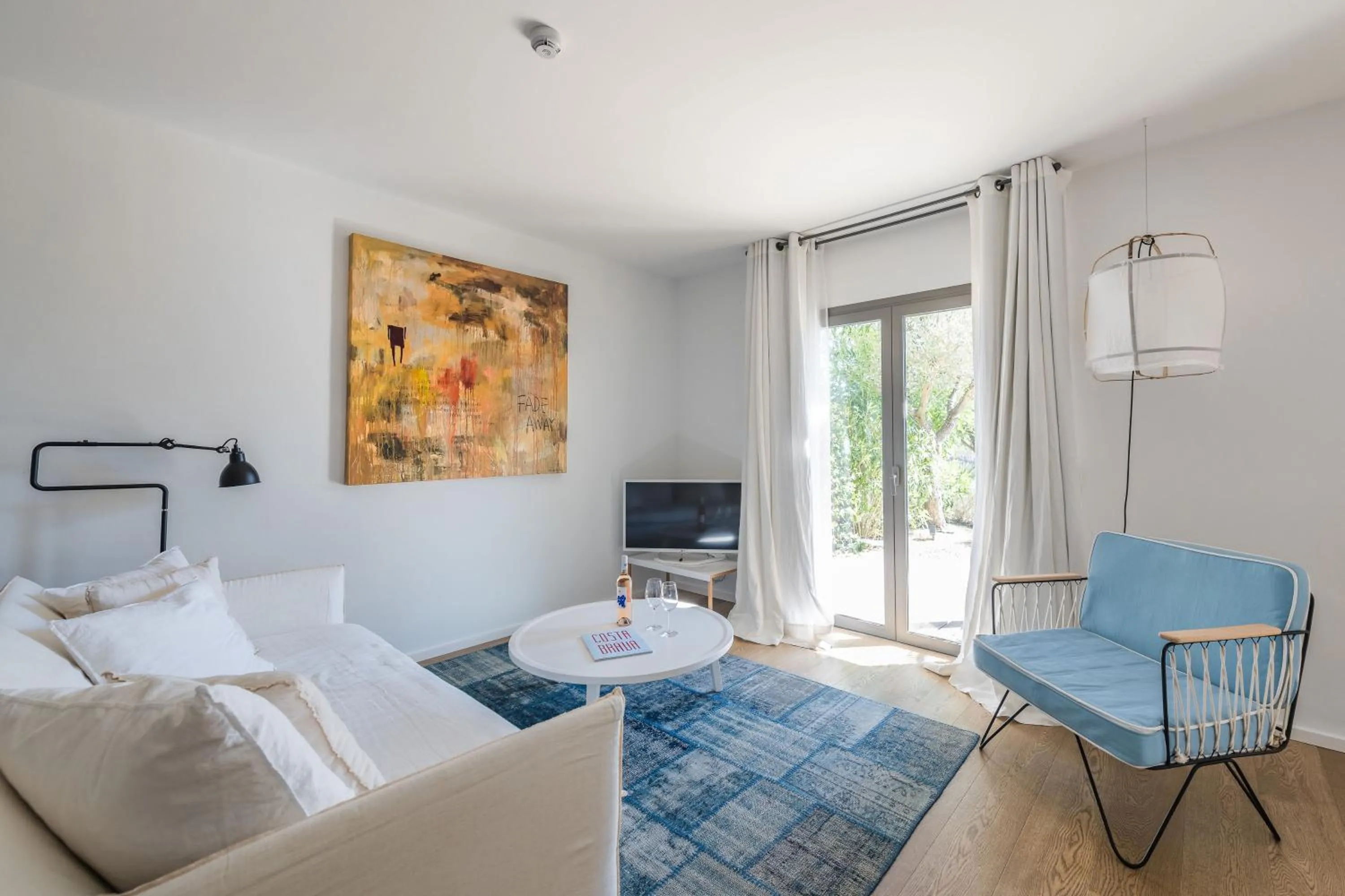 Seating area, Bed in Hotel Mas Lazuli by Fimedhotels