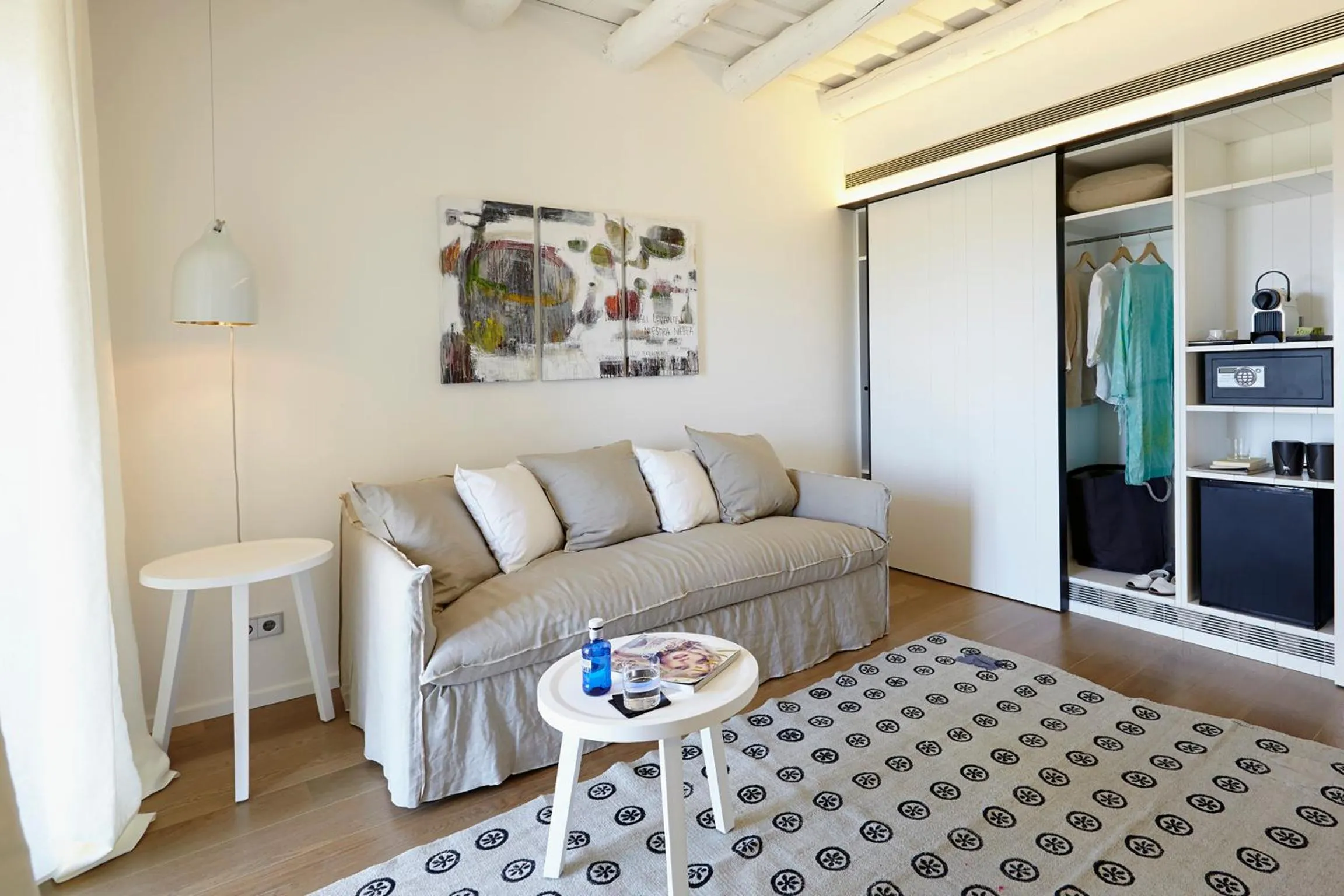 Living room in Hotel Mas Lazuli by Fimedhotels