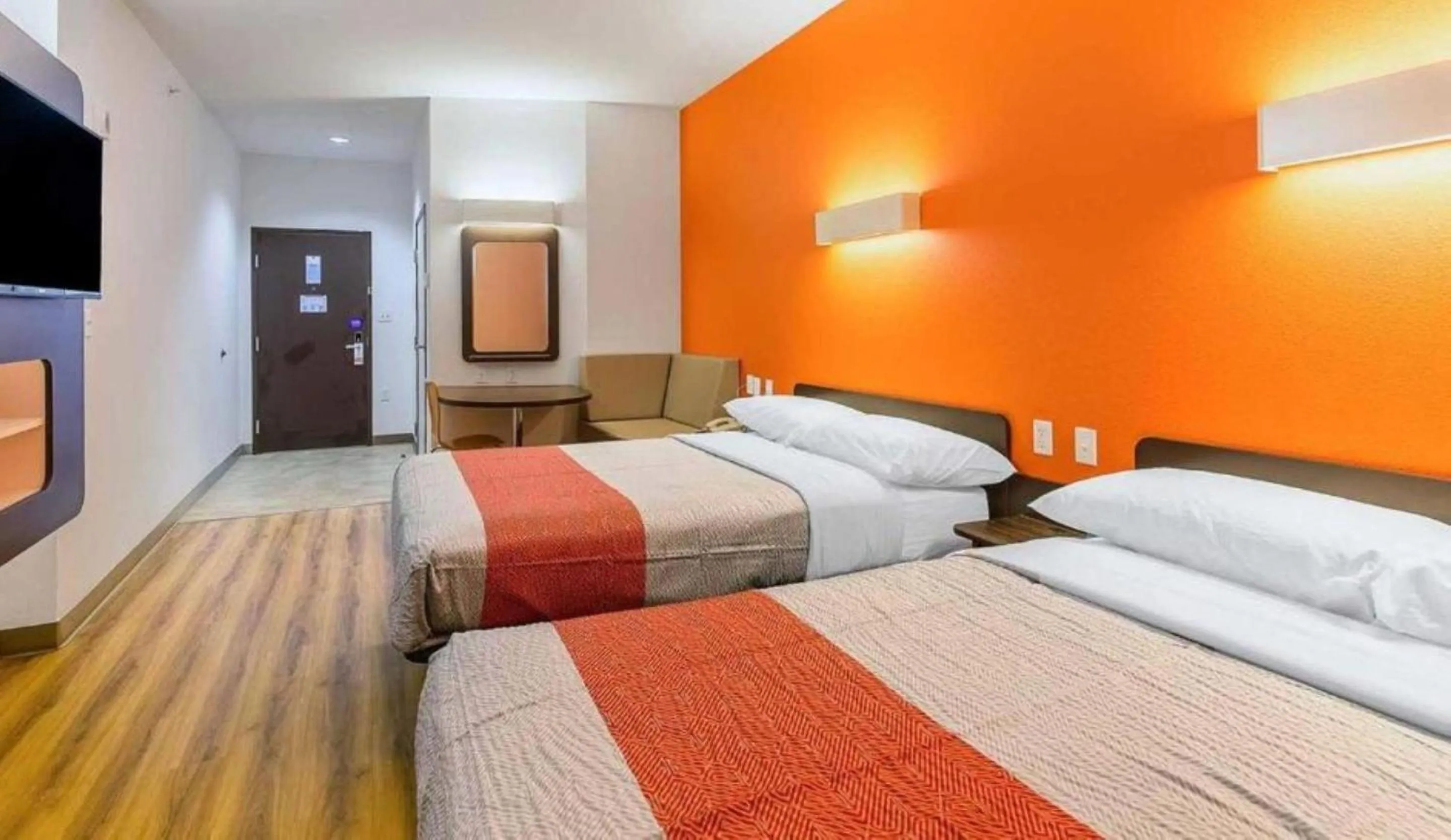 Bedroom, Bed in Studio 6 San Angelo, Tx