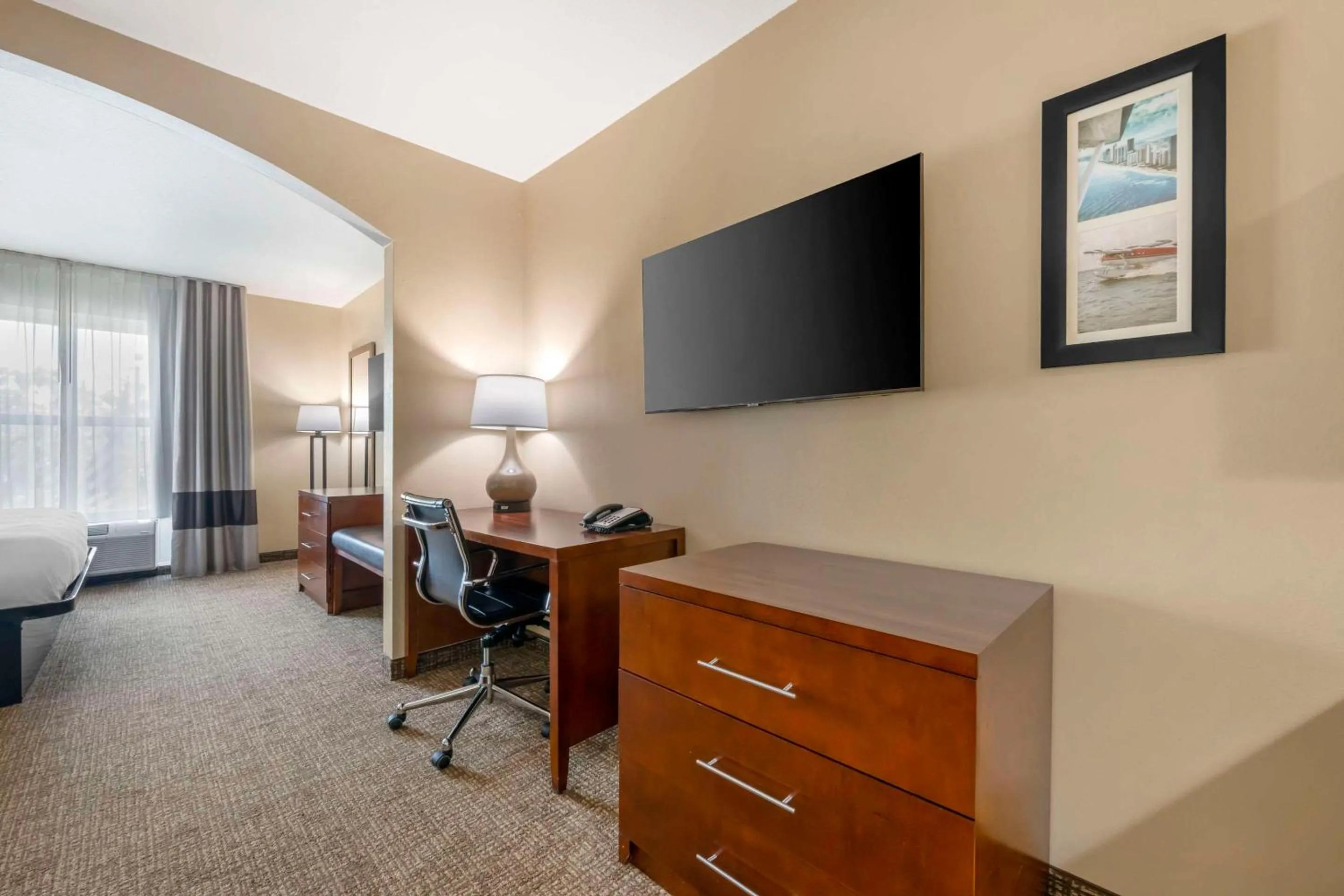 Bedroom in Comfort Inn & Suites Tavares North