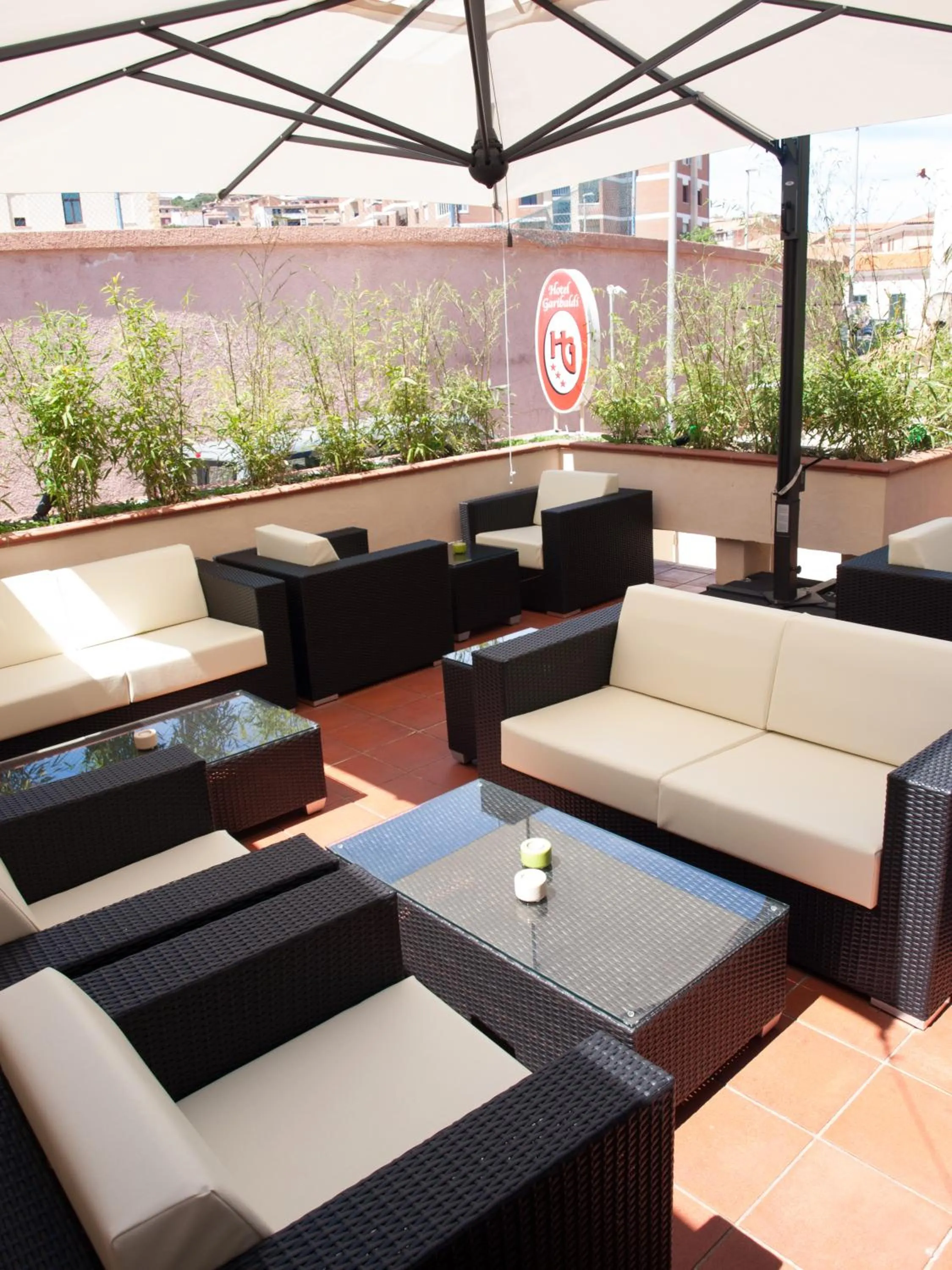 Facade/entrance in Hotel Garibaldi