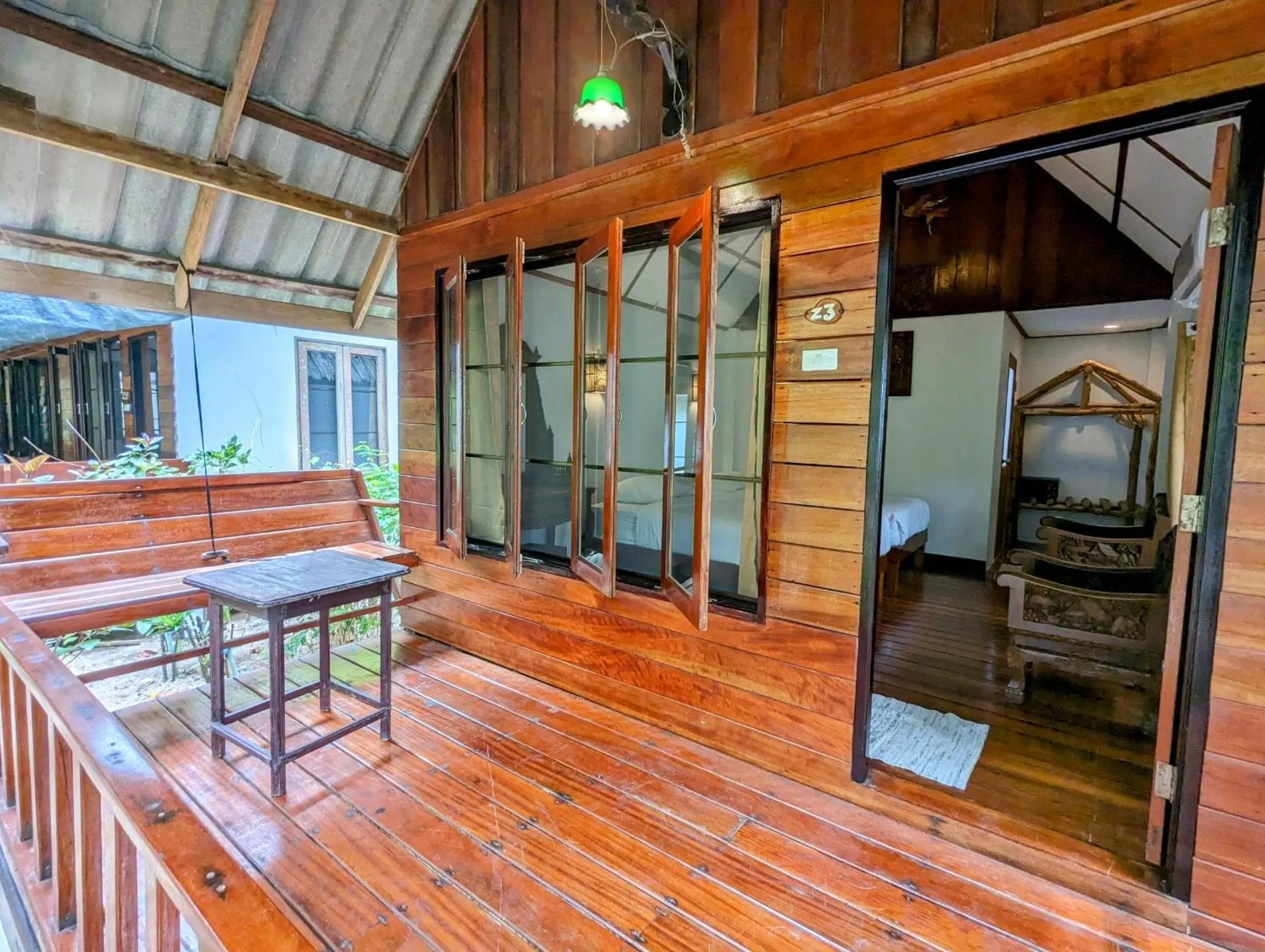 Patio in Ziggy Stardust