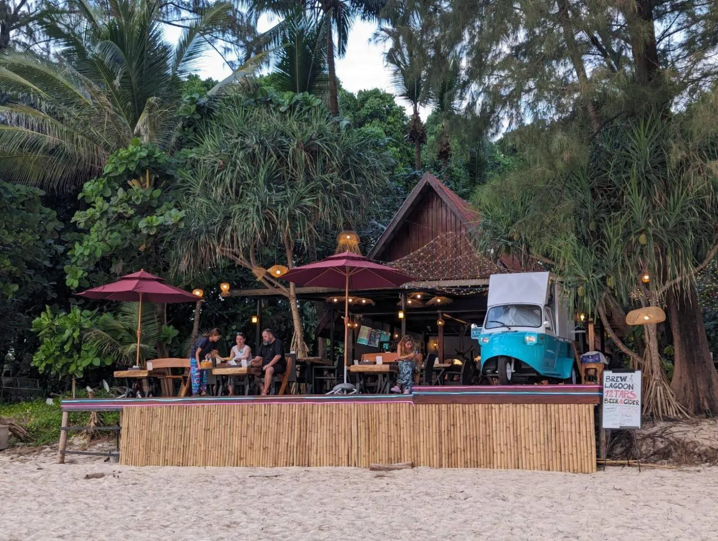 Restaurant/places to eat in Ziggy Stardust