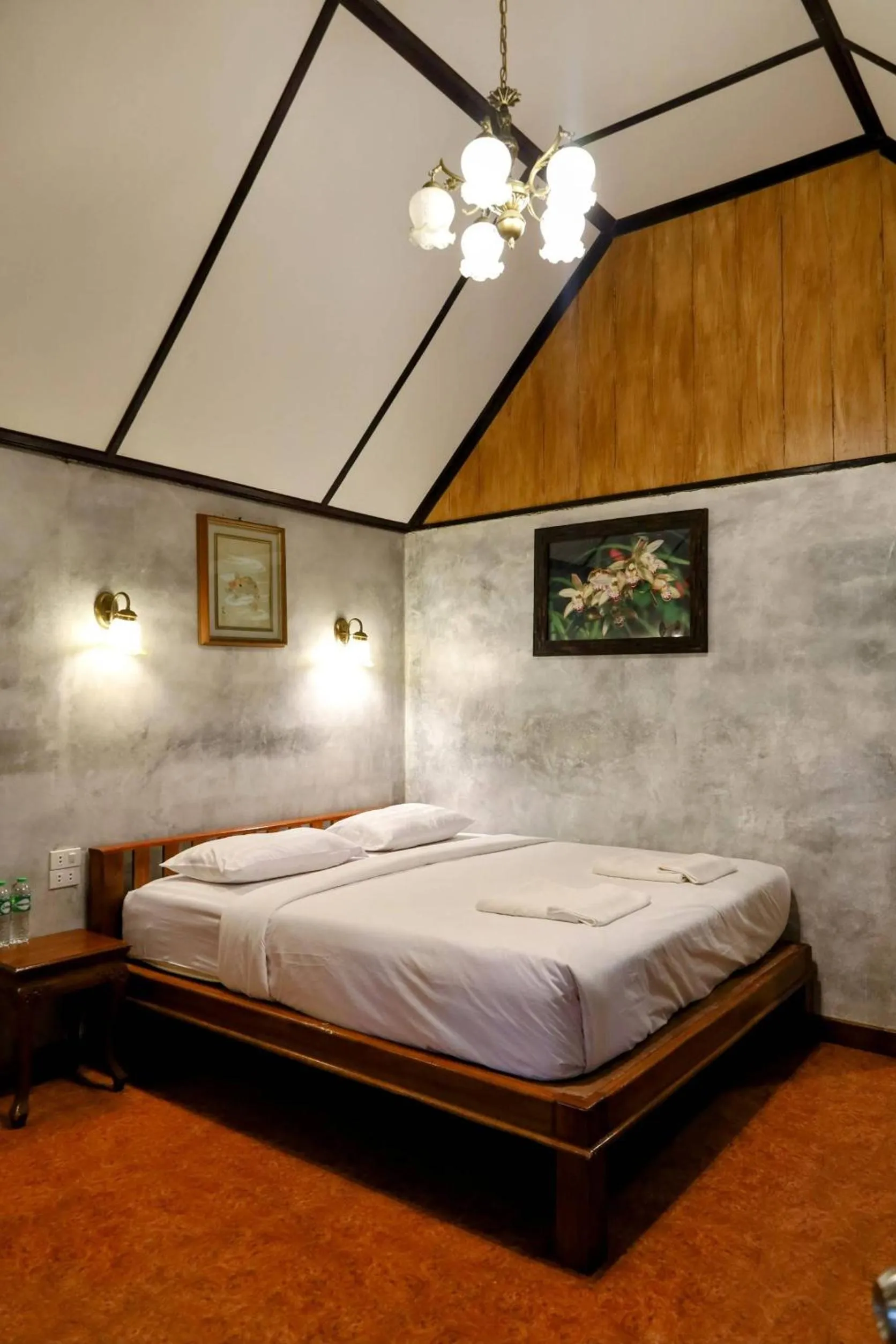 Bed in Ziggy Stardust