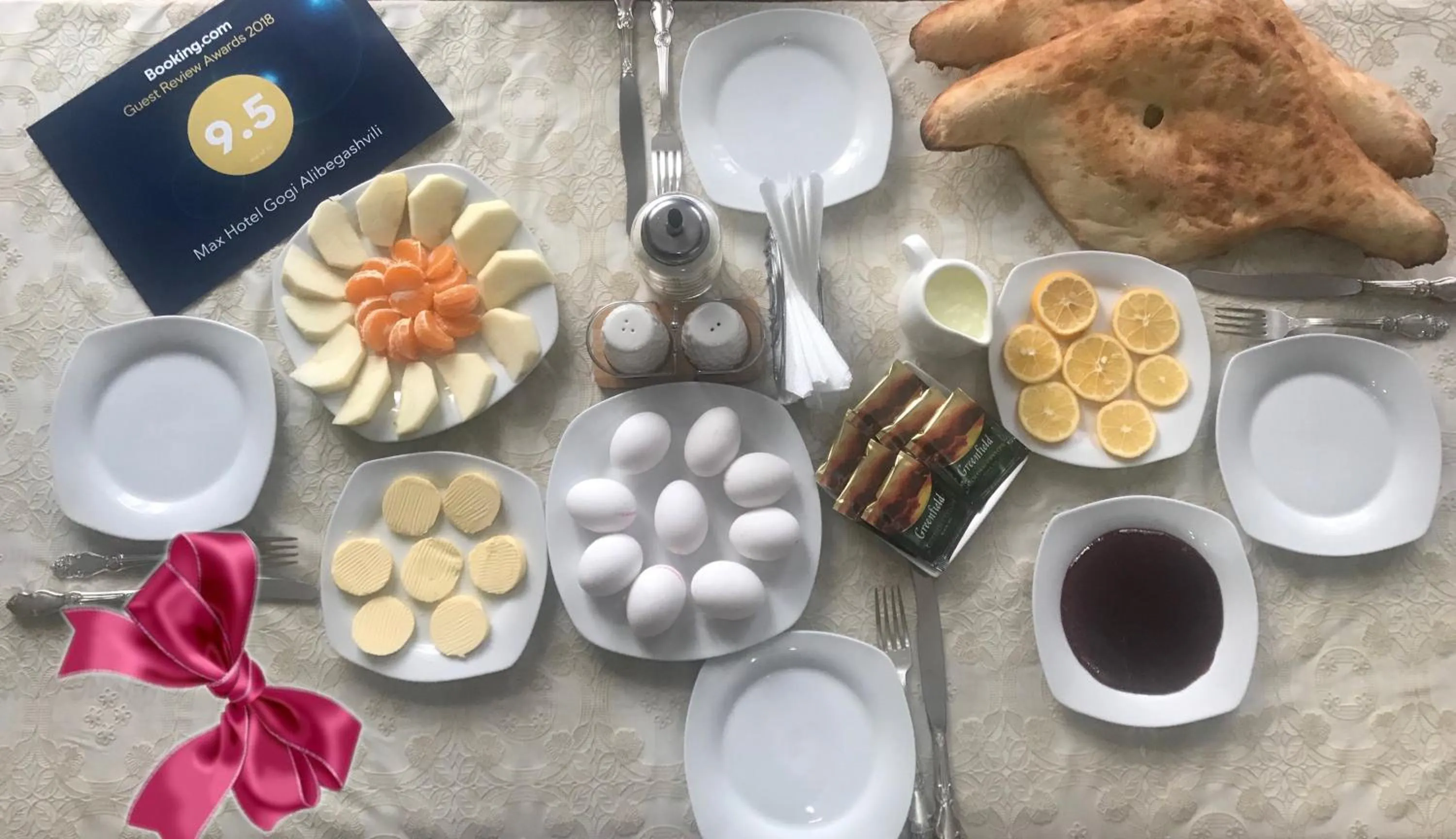 Breakfast in Max Hotel Gogi Alibegashvili