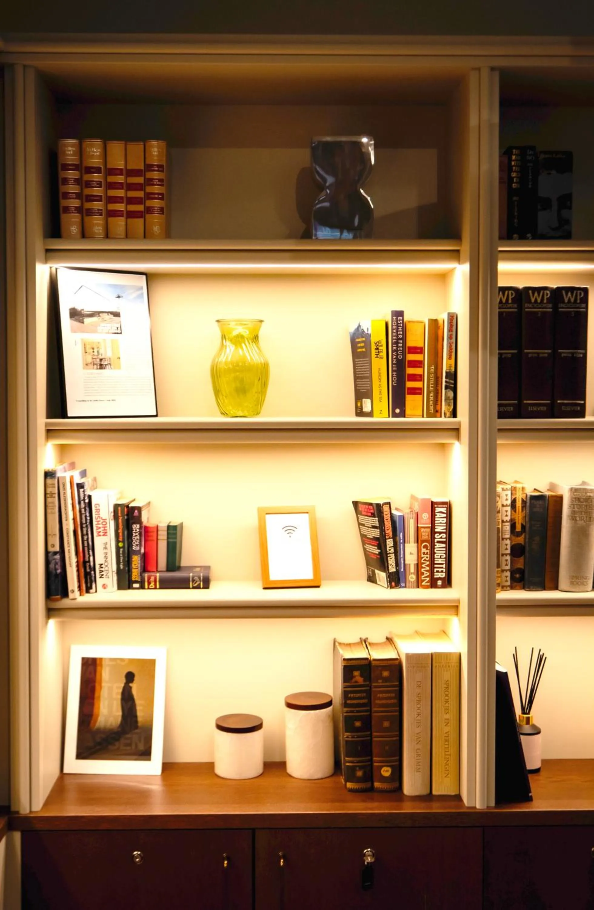 Decorative detail in ARQ Paleis Hotel