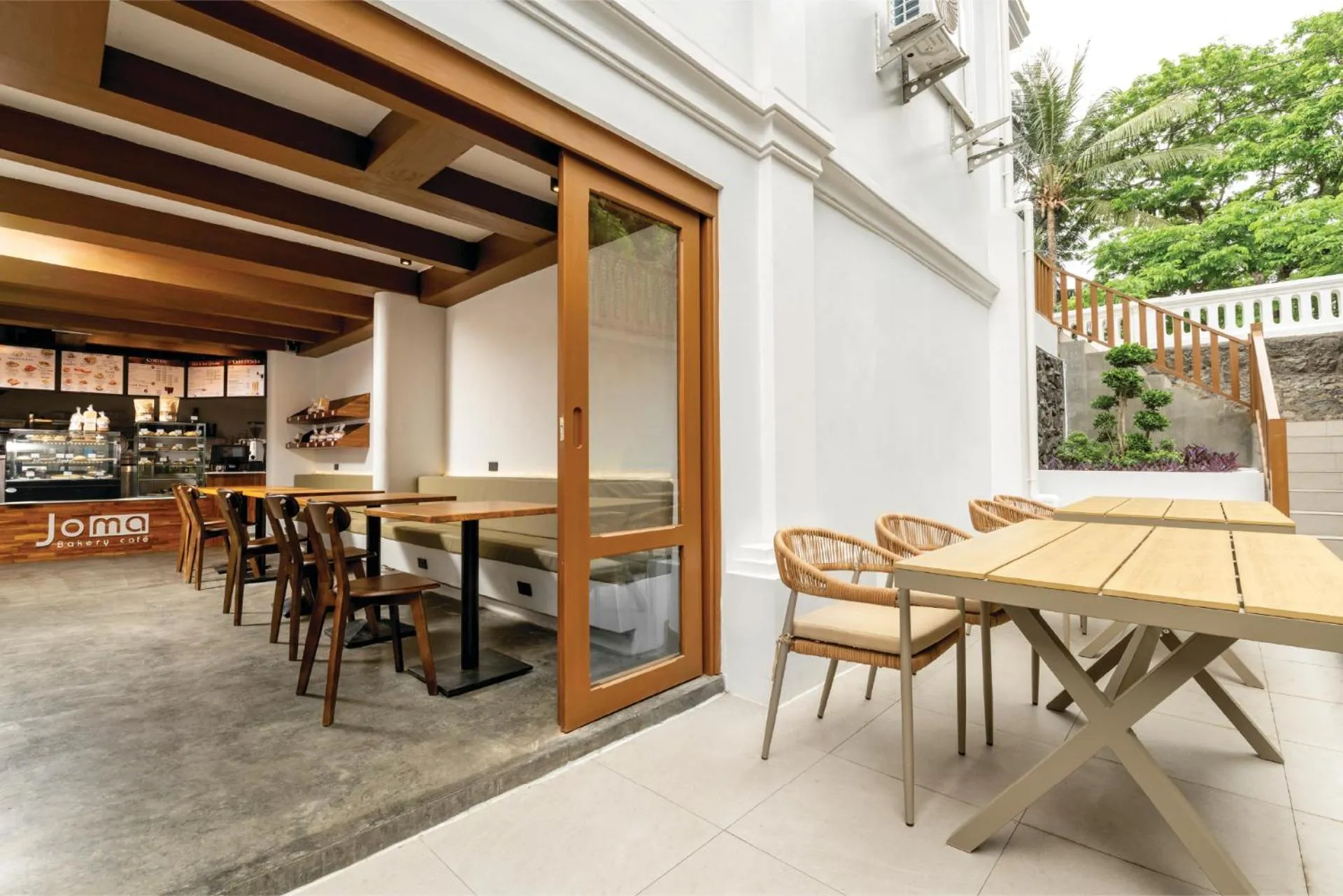 Restaurant/places to eat in Nava Luang Prabang Hotel