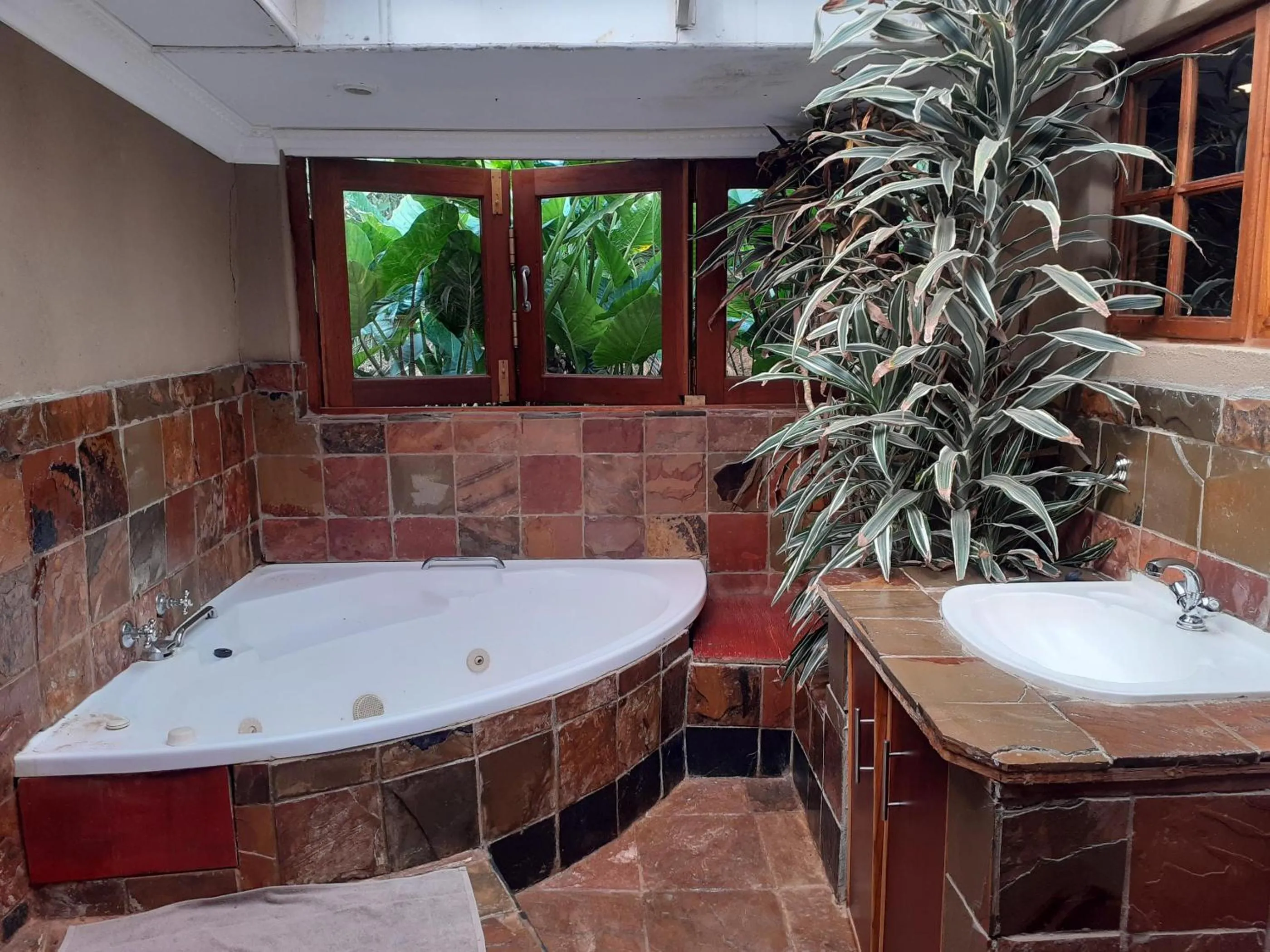 Bathroom in Emahlathini Guest Farm
