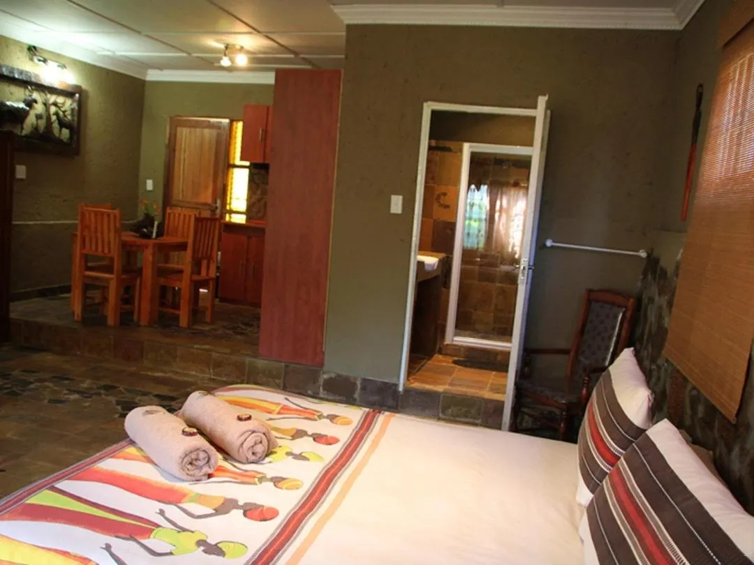 Emahlathini Guest Farm