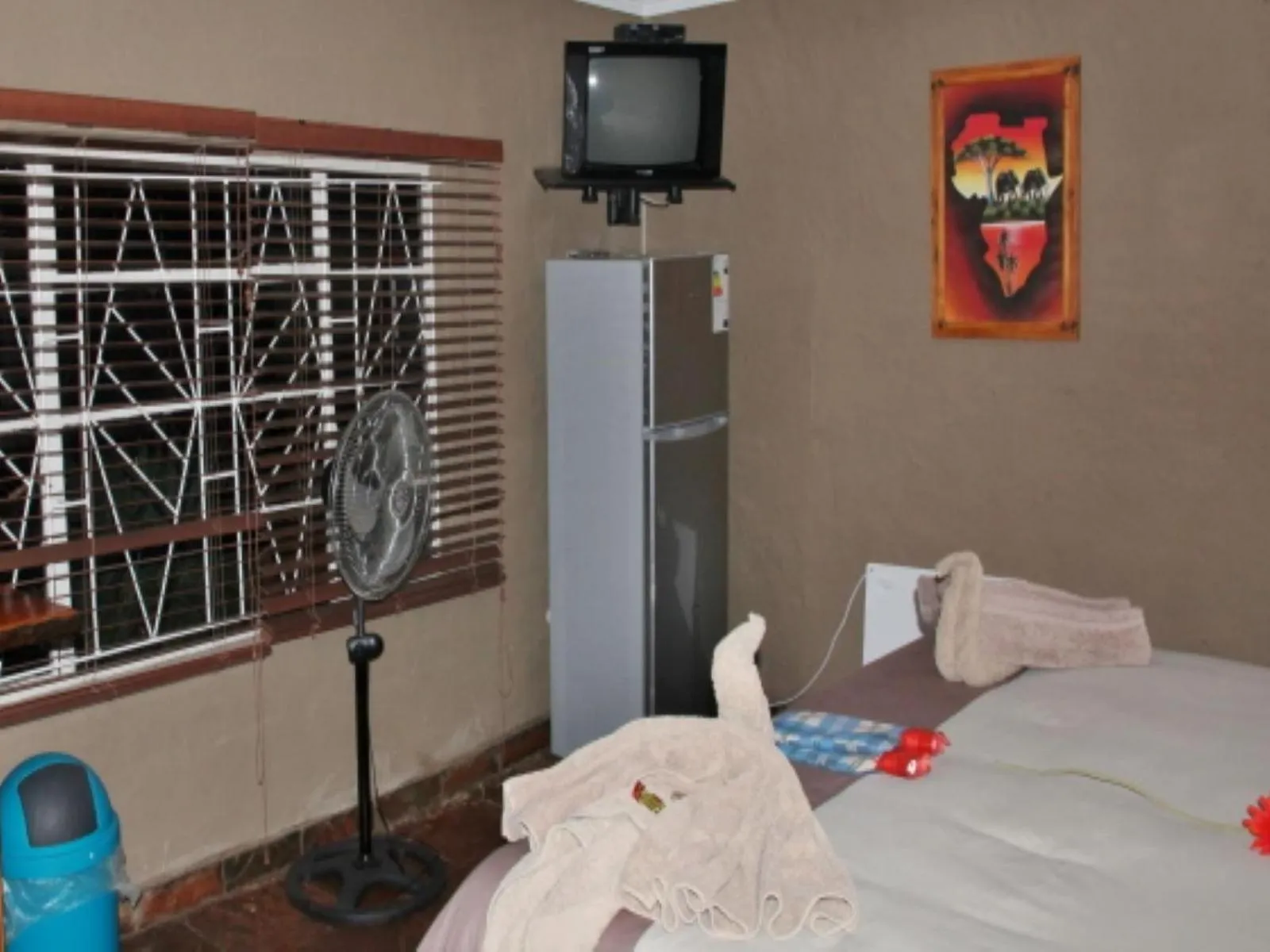 Photo of the whole room in Emahlathini Guest Farm
