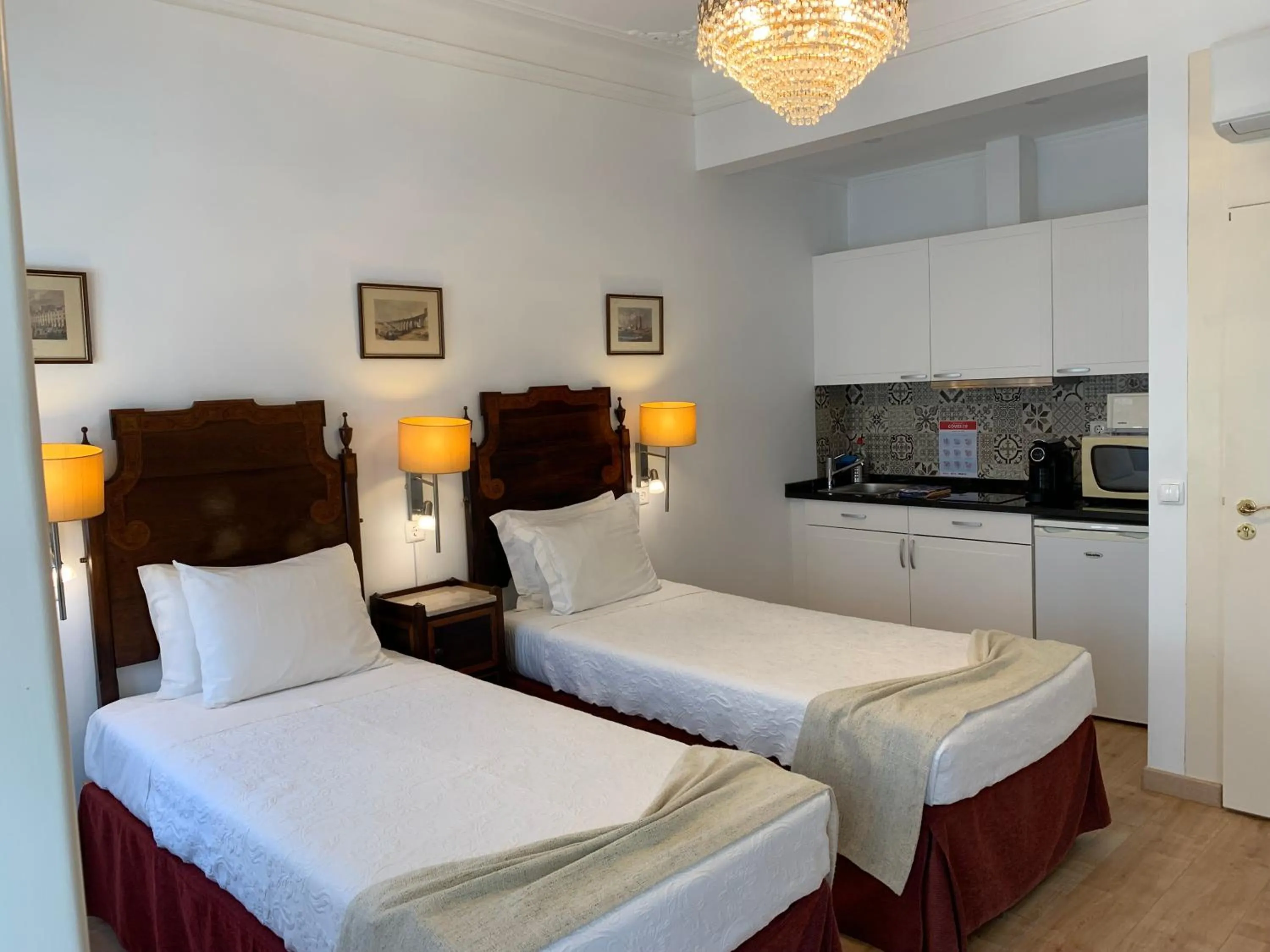 Bed in Discovery Apartment Estrela