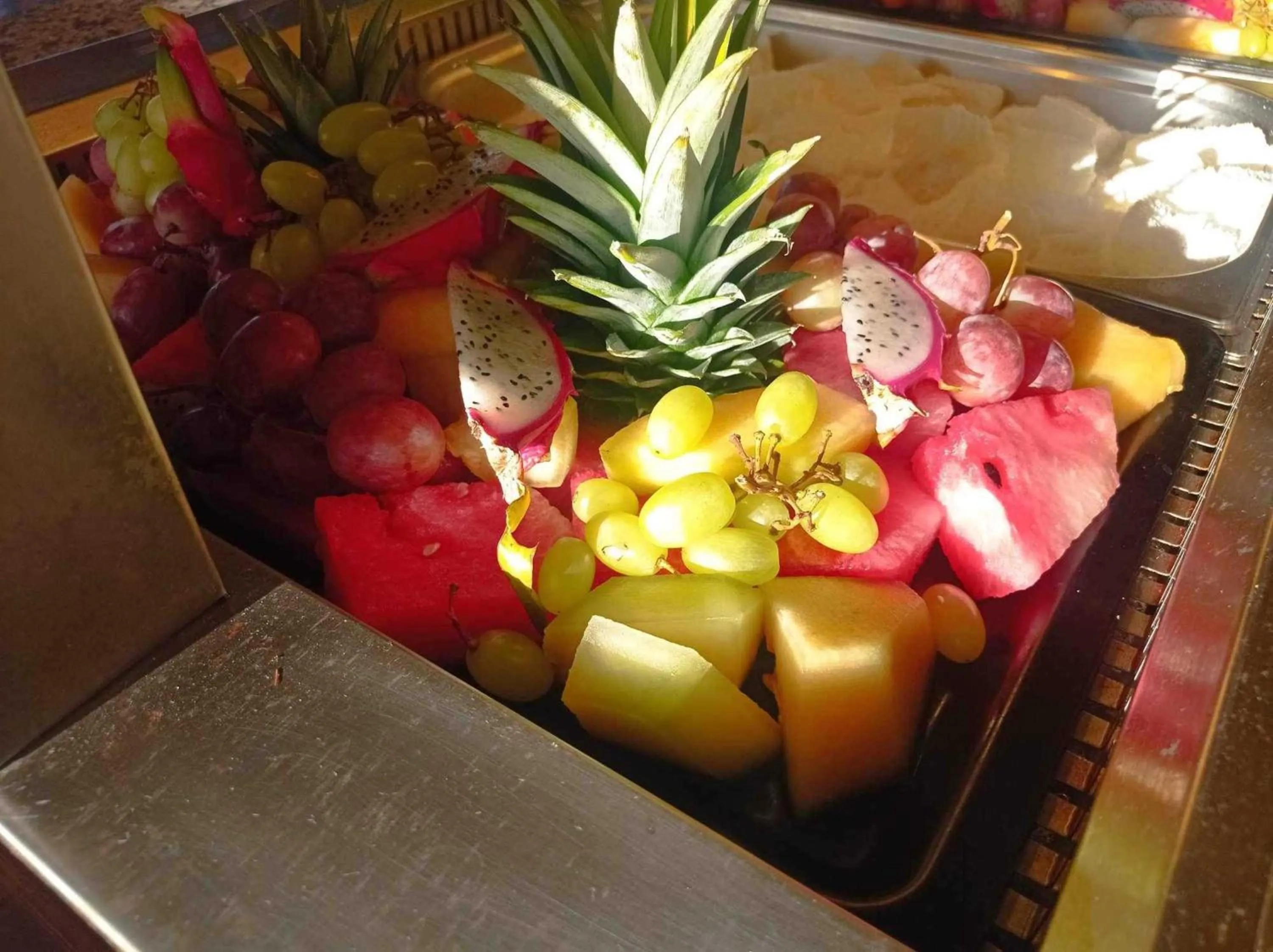 Restaurant/places to eat in Sunny Days Hotel