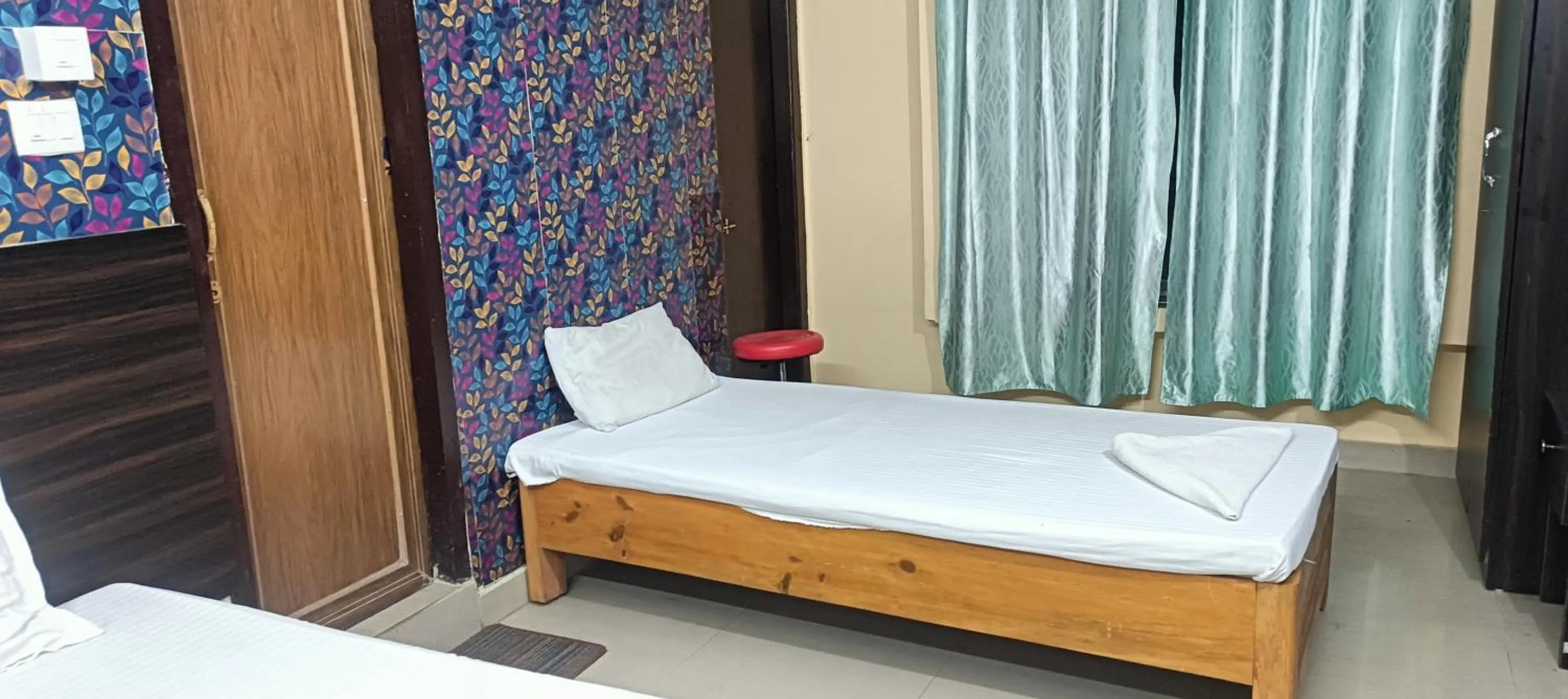 Bedroom, Bed in Kusum Hotel