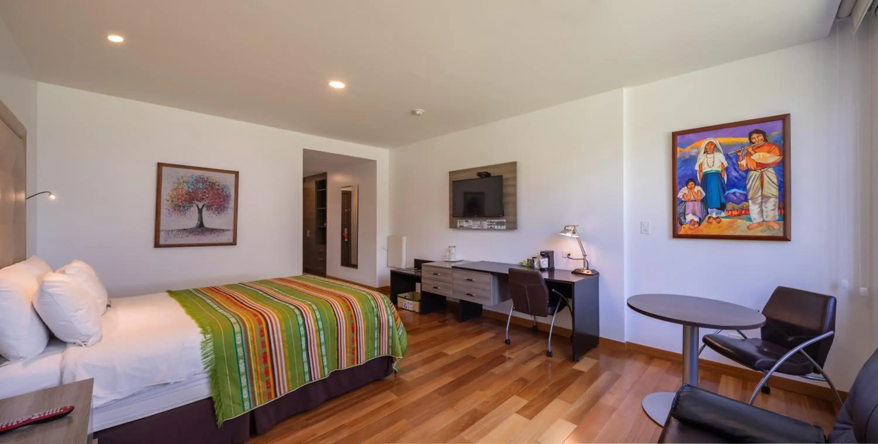 Queen Room - single occupancy - Disability Access in San Jose de Puembo Quito Airport, an Ascend Collection Hotel Queen Room - single occupancy - Disability Access in San Jose de Puembo Quito Airport, an Ascend Collection Hotel