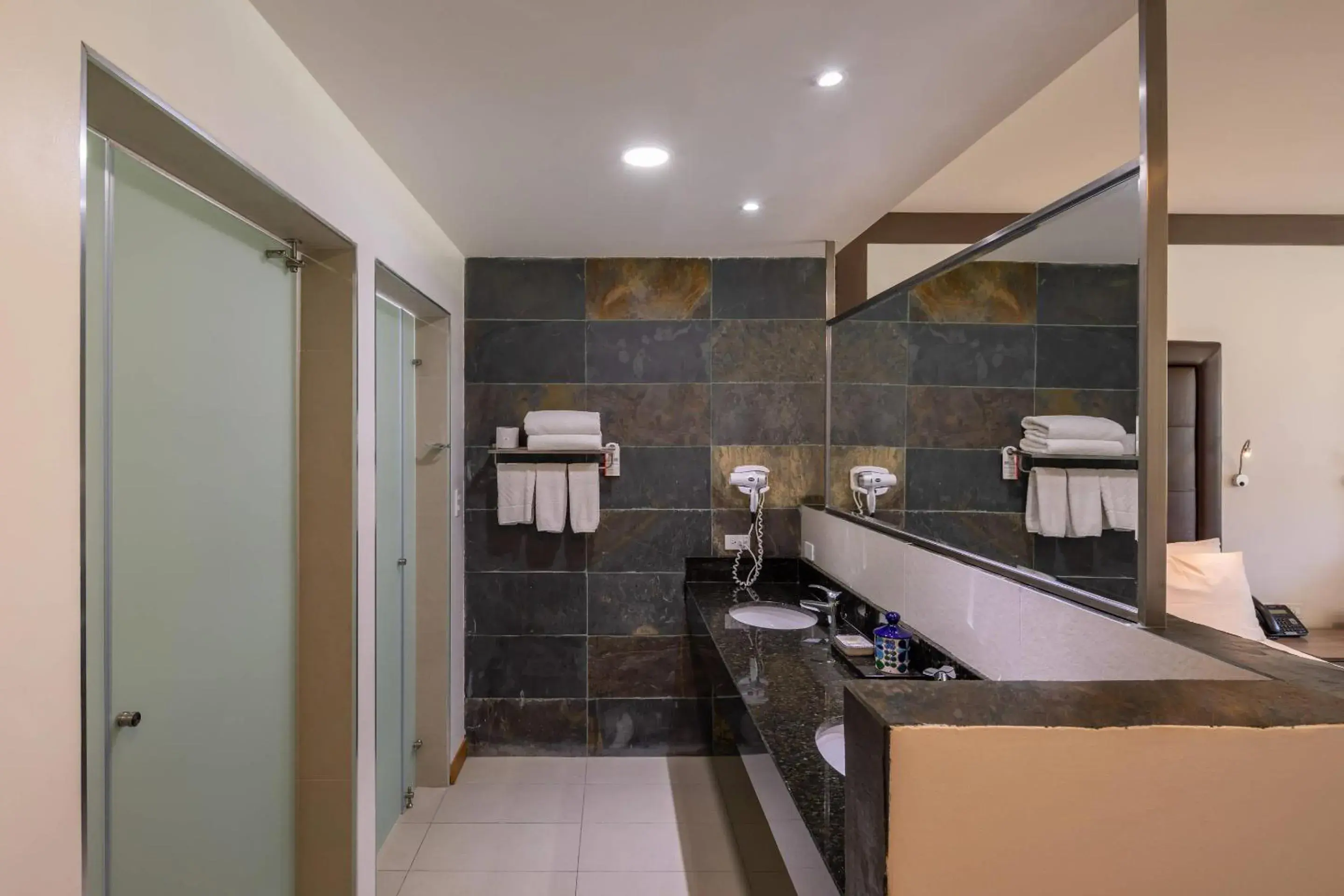 Superior Double Room with Two Double Beds - single occupancy in San Jose de Puembo Quito Airport, an Ascend Collection Hotel Superior Double Room with Two Double Beds - single occupancy in San Jose de Puembo Quito Airport, an Ascend Collection Hotel