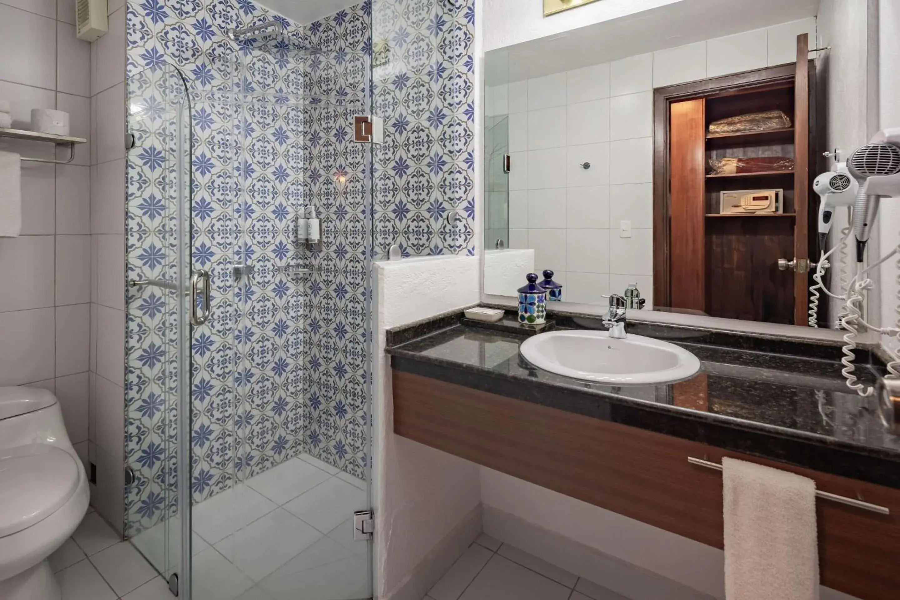 Standard Queen Room with Garden View - single occupancy in San Jose de Puembo Quito Airport, an Ascend Collection Hotel Standard Queen Room with Garden View - single occupancy in San Jose de Puembo Quito Airport, an Ascend Collection Hotel