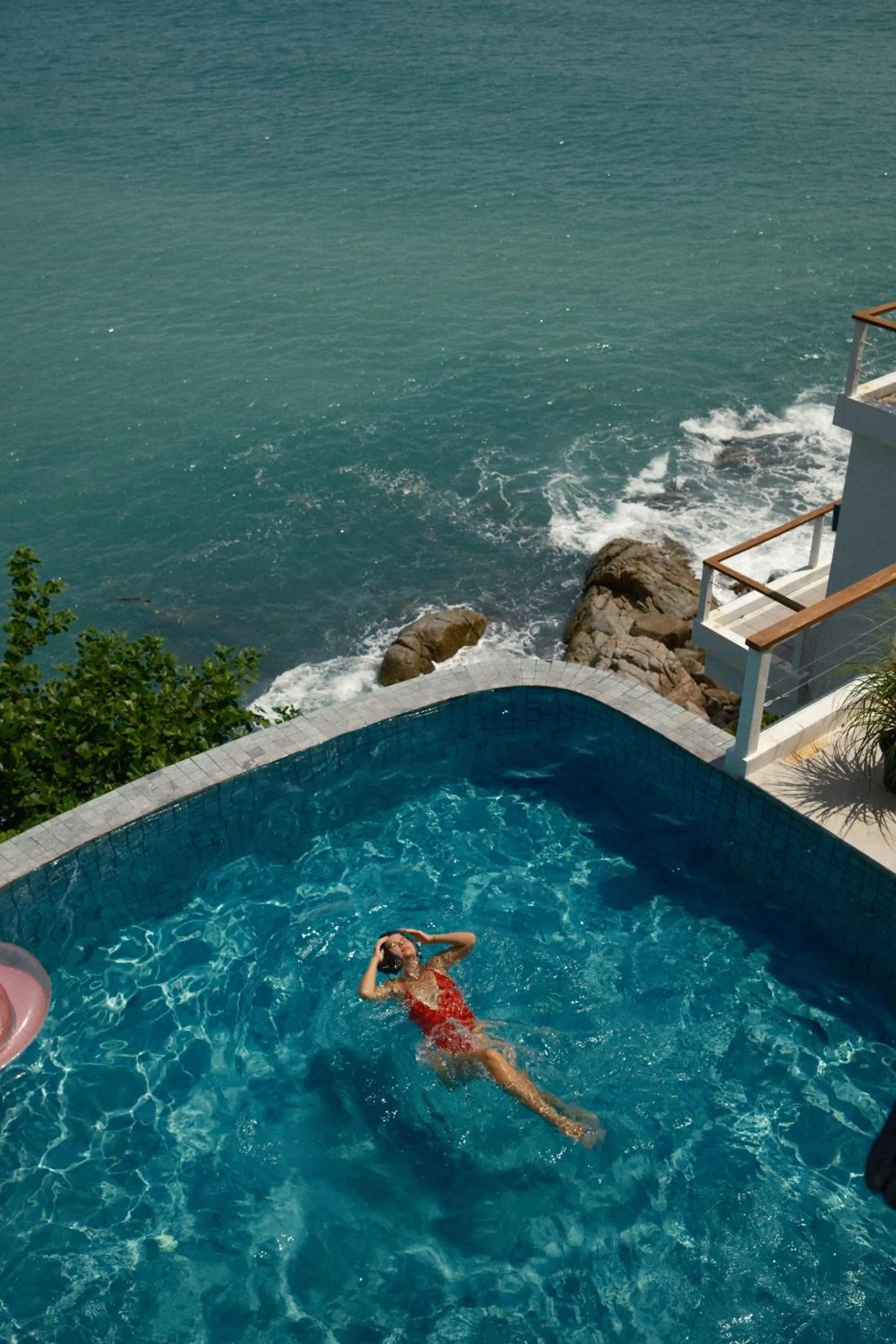 Swimming pool in Villa Nevaeh - Ocean Front Private Villa Kamala Beach