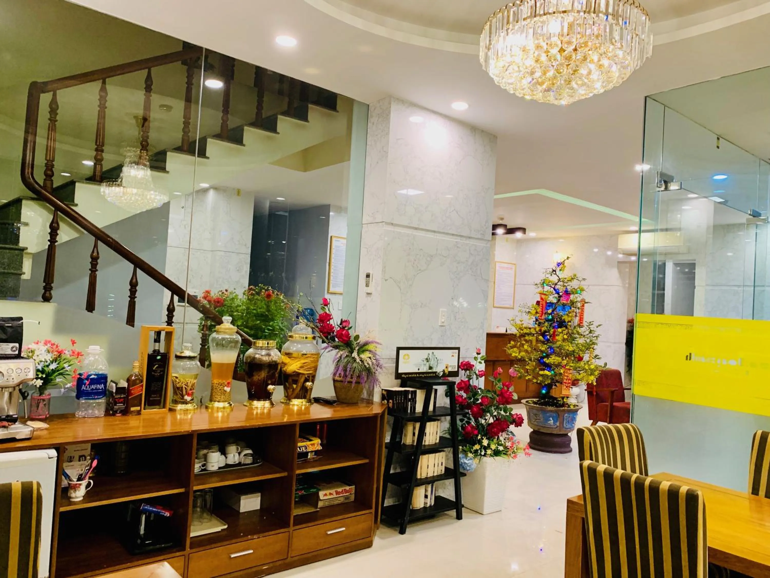 Communal lounge/ TV room in Sunny Beach Hotel & Apartment