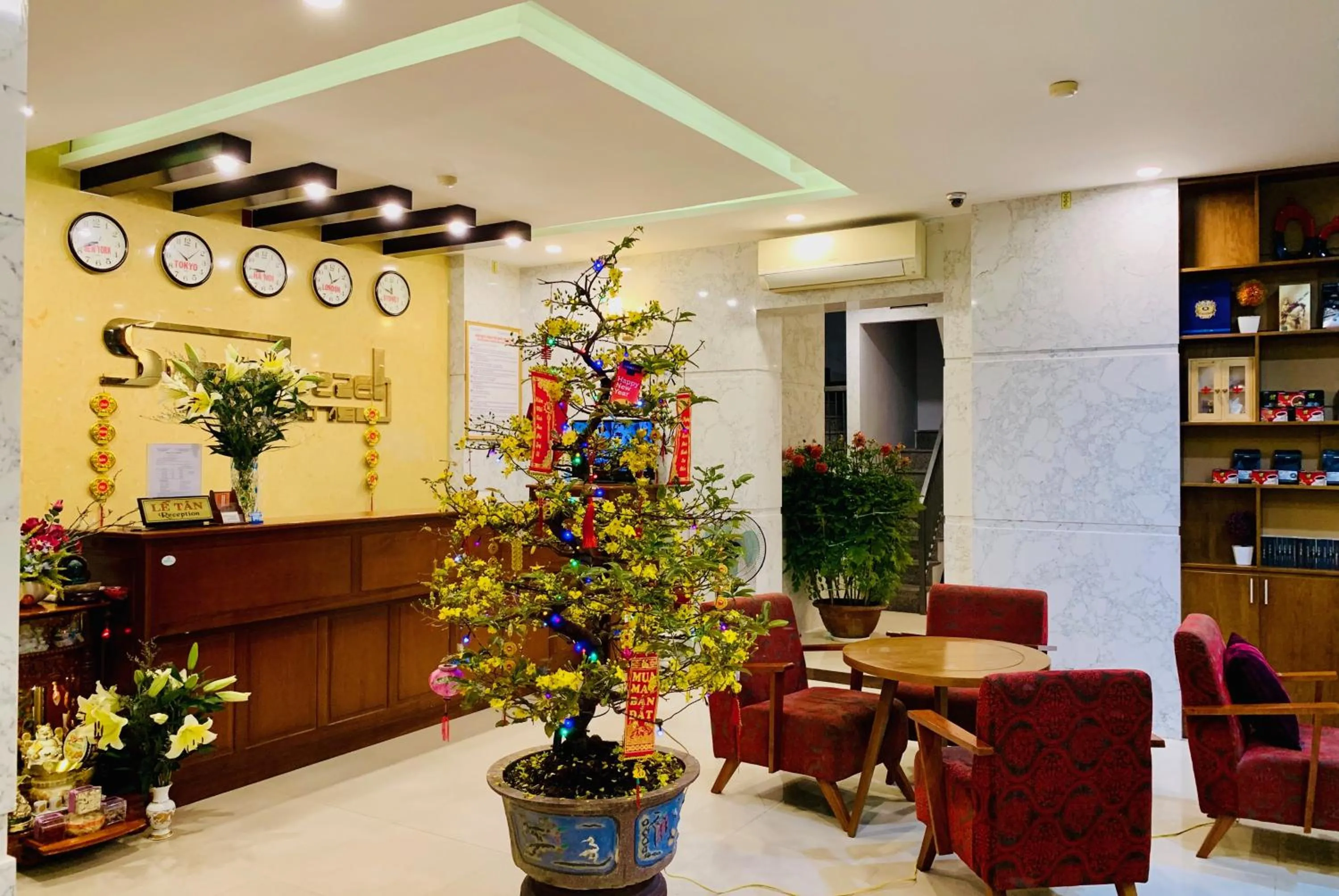 Communal lounge/ TV room in Sunny Beach Hotel & Apartment