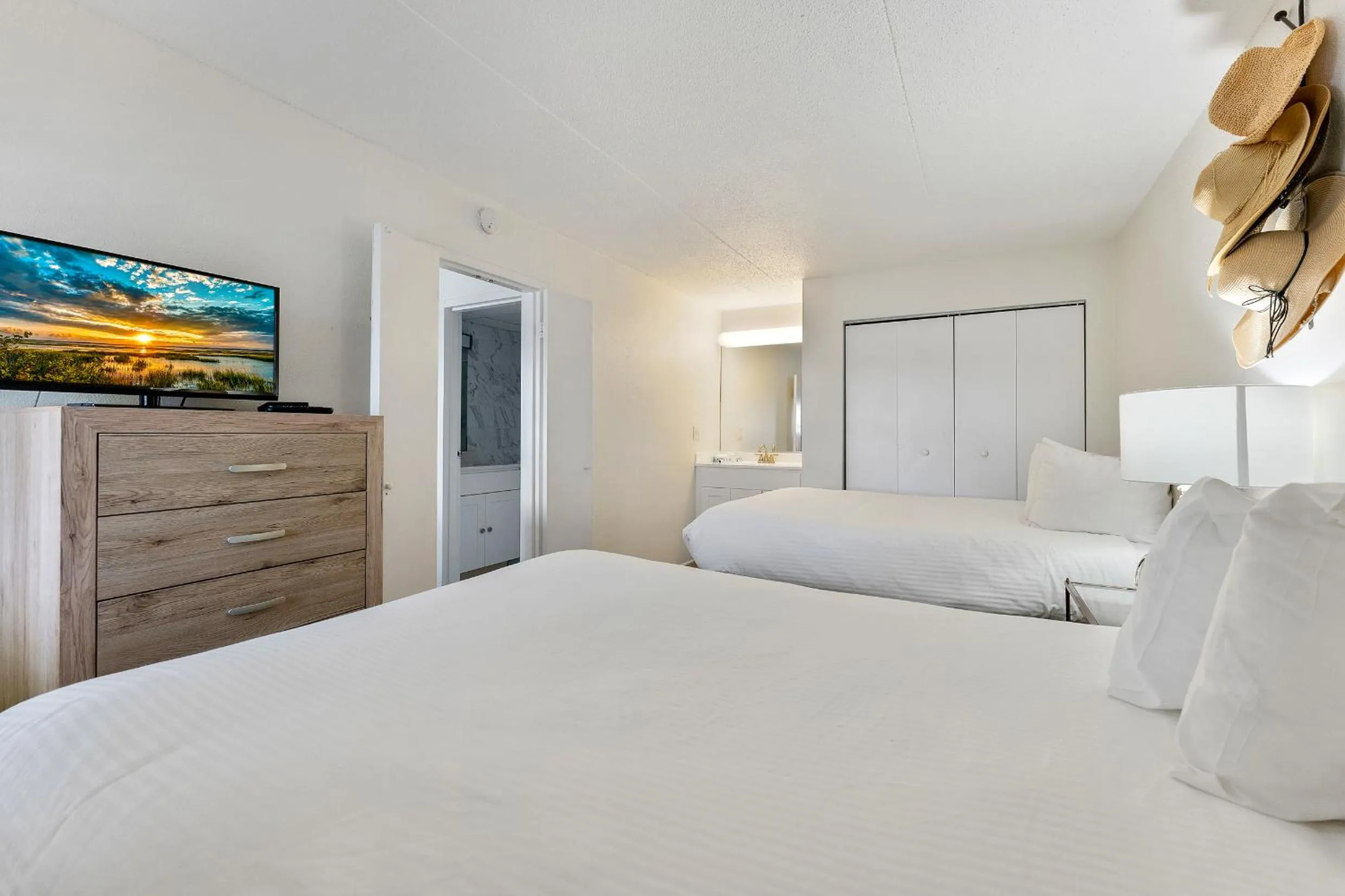 Bed in Beachcomber Resort