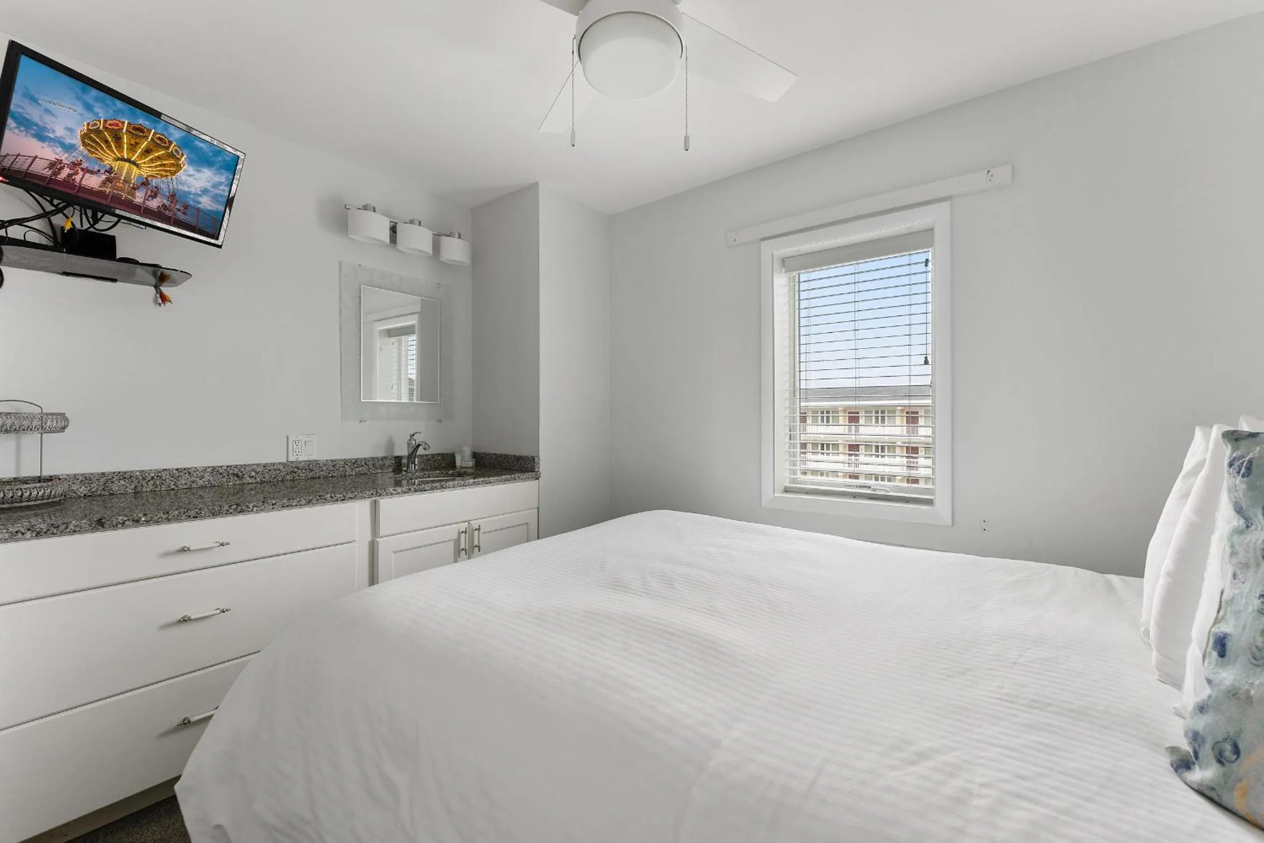 Bed in Beachcomber Resort