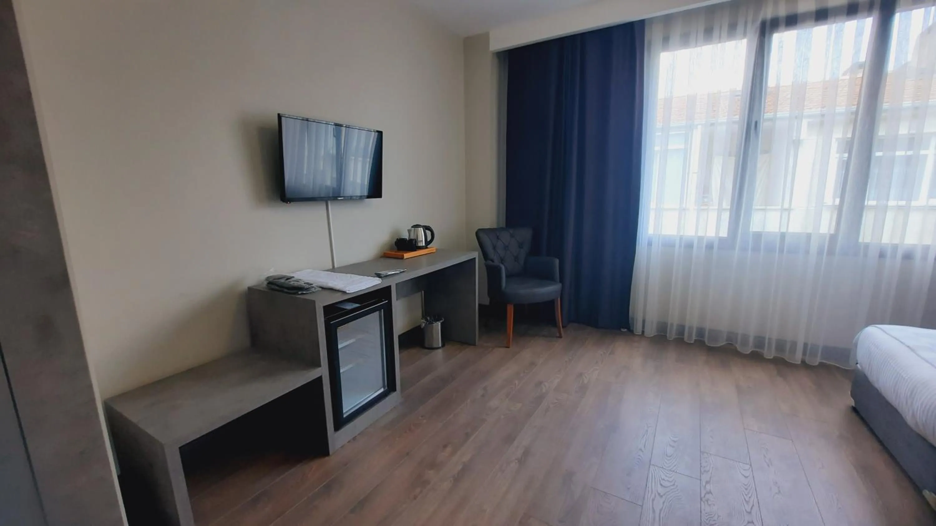 TV and multimedia, Bed in Grand royal hotel