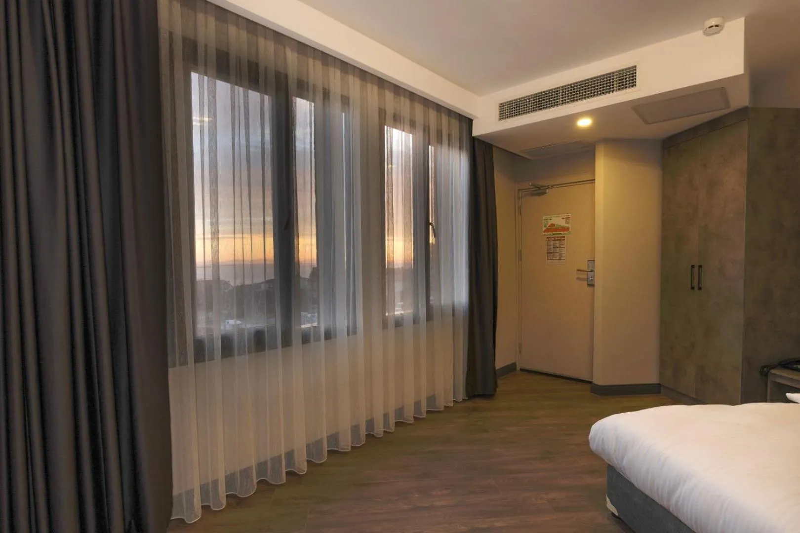 Photo of the whole room, Bed in Grand royal hotel