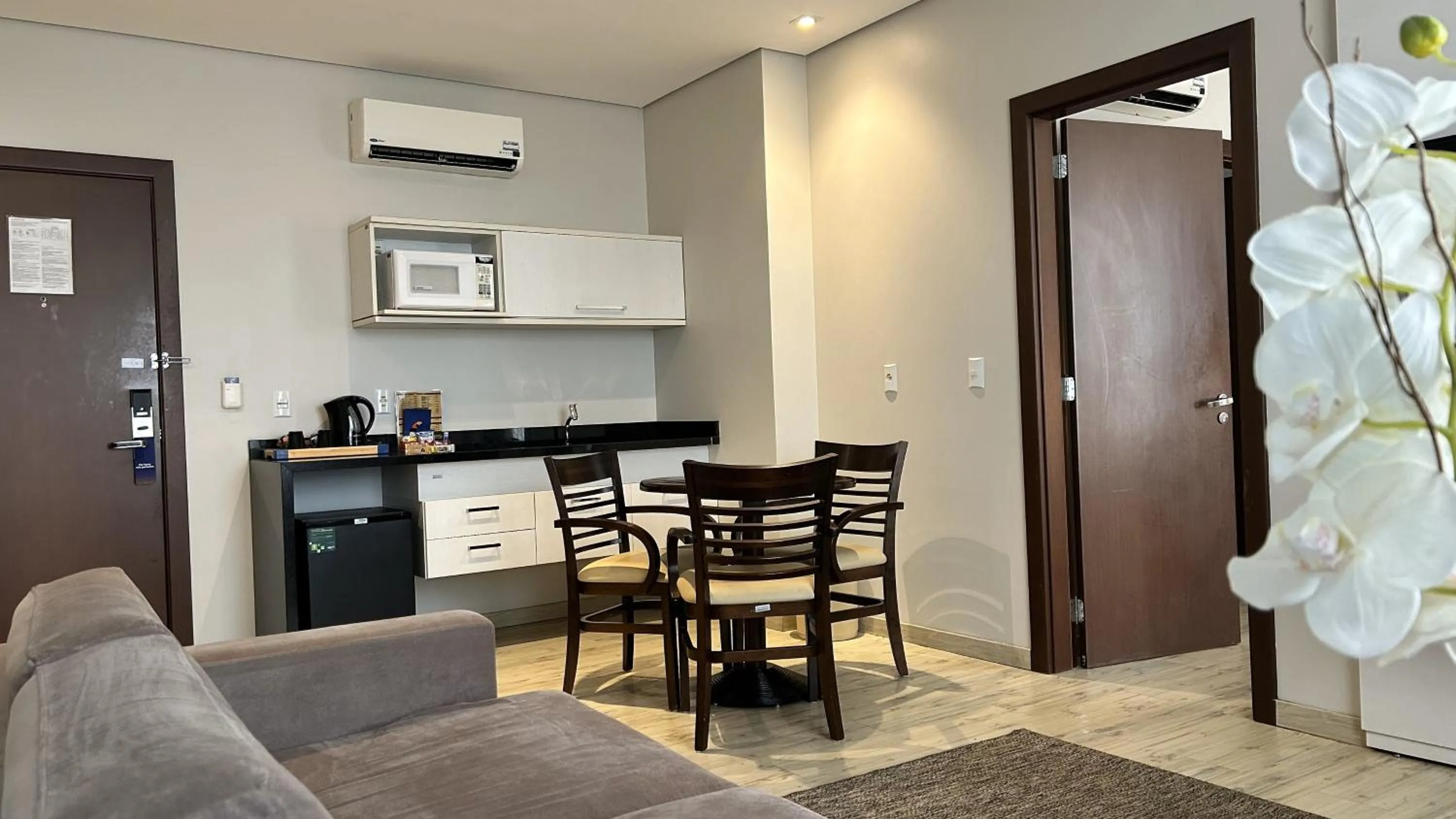 Coffee/tea facilities in Comfort Hotel & Suítes Rondonópolis