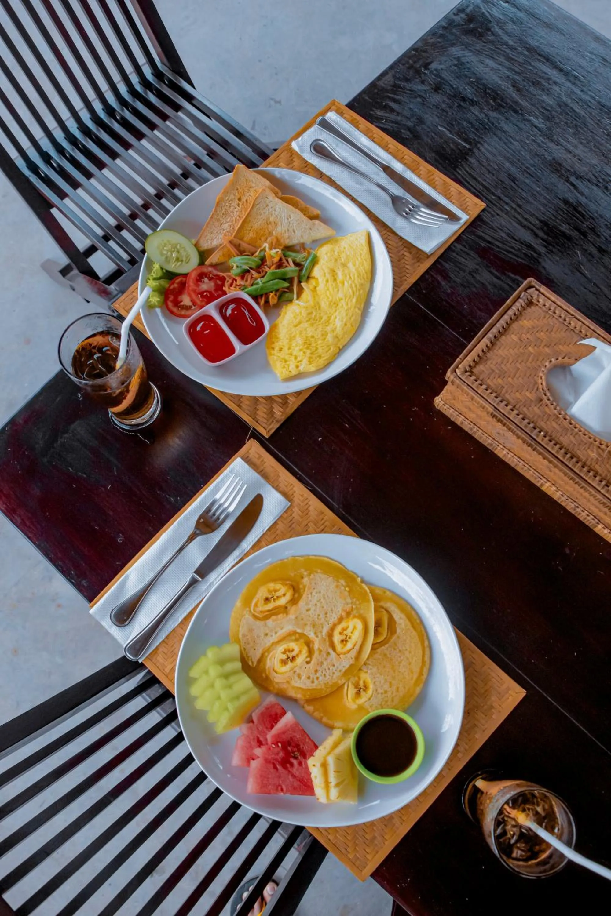 Food and drinks in Sandag Hill