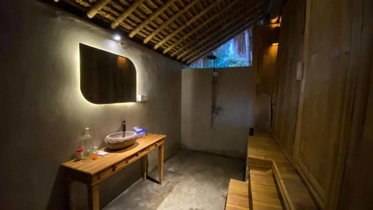 Bathroom in Sandag Hill