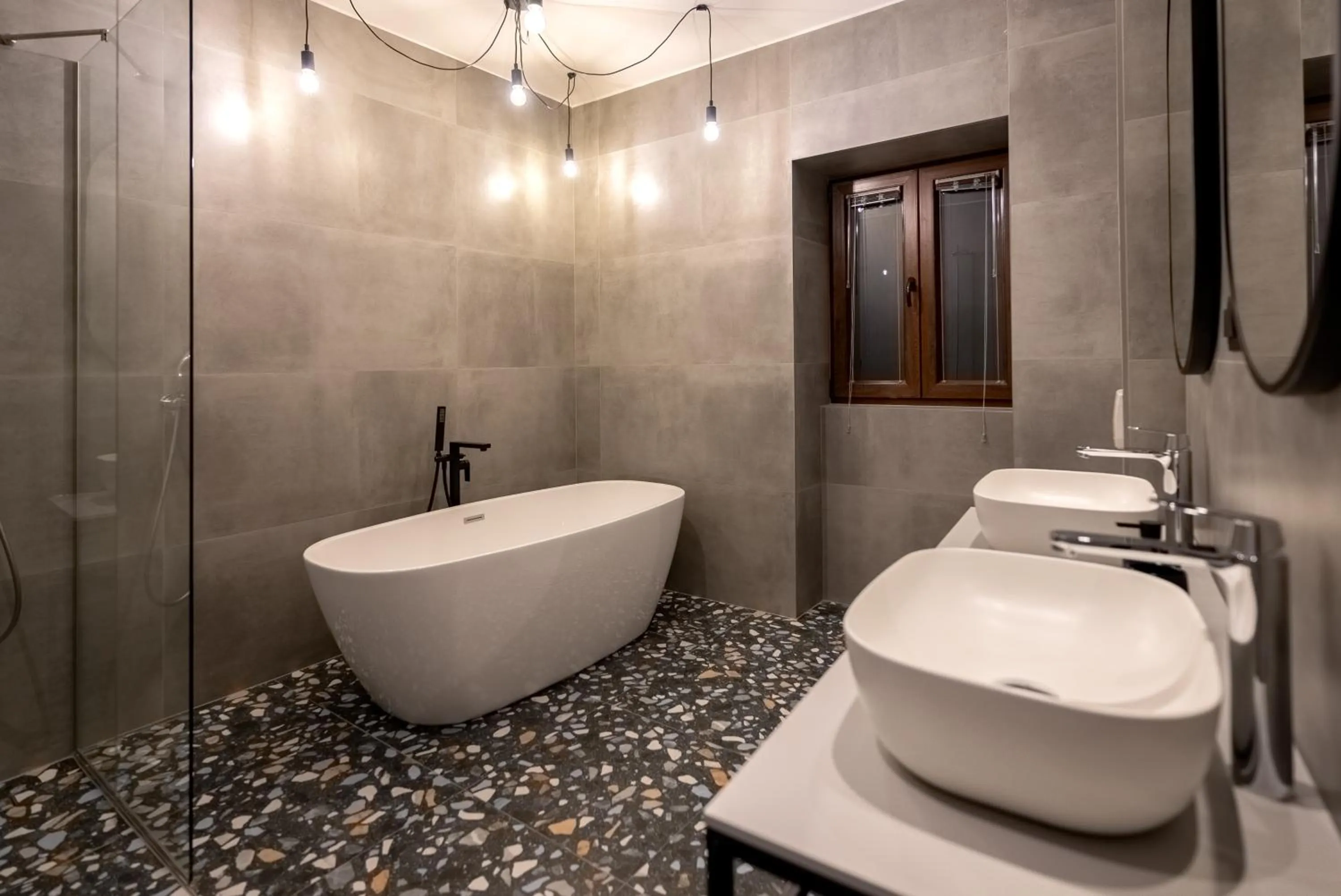 Shower in City Premium Heritage