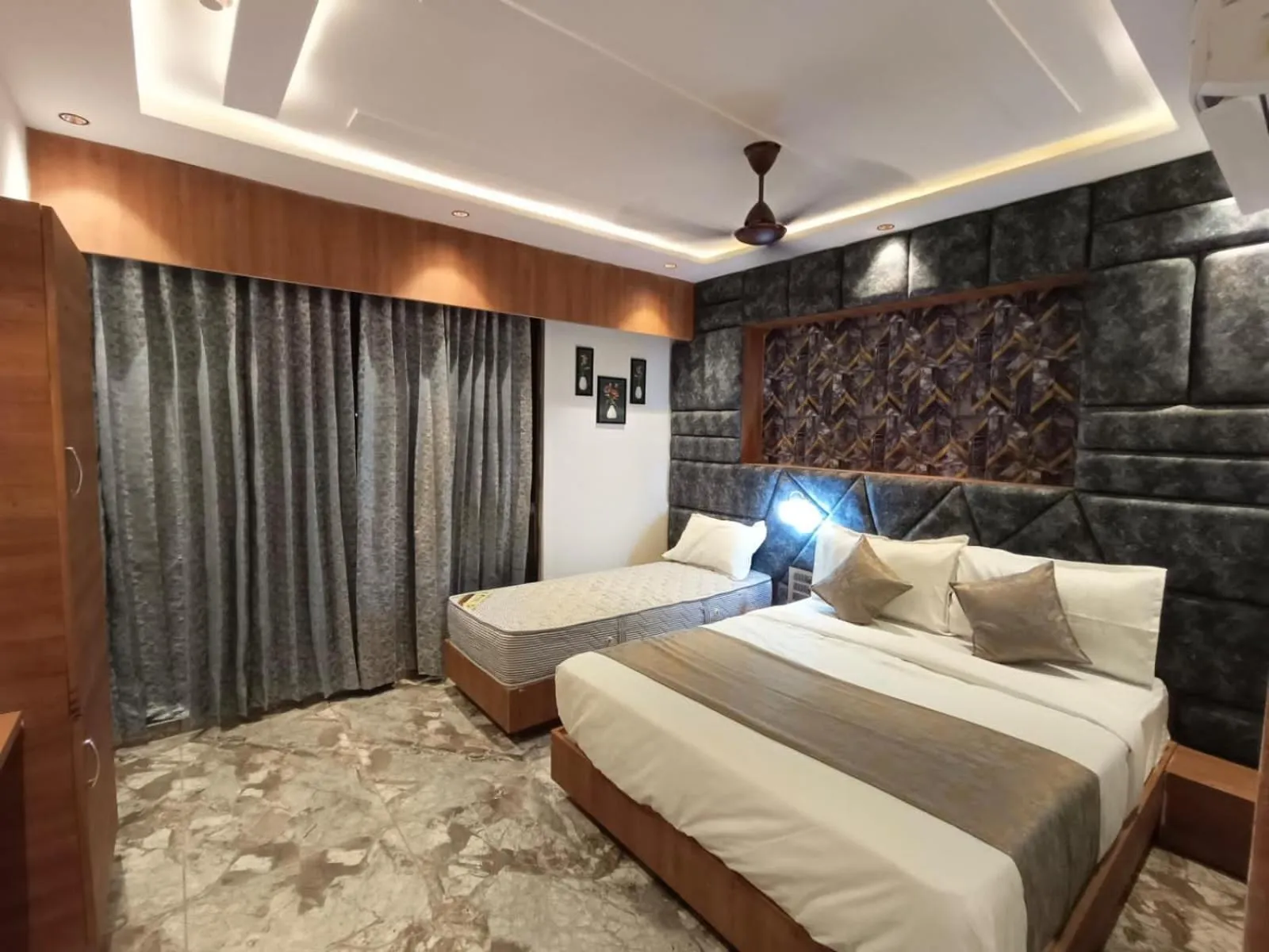 Bed in Hotel Prime Villa Gurukul