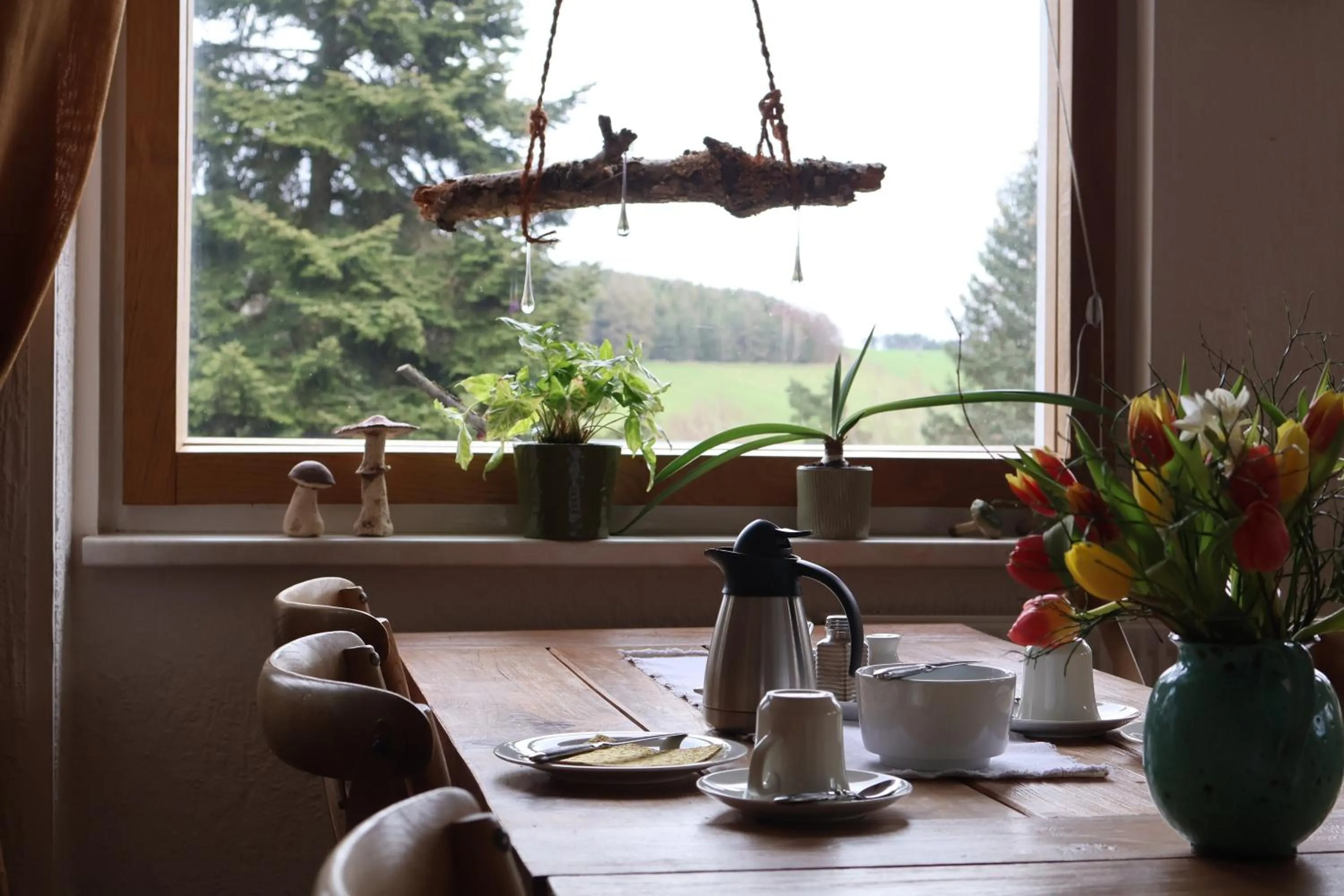 Restaurant/places to eat in Hotel Carolaruh